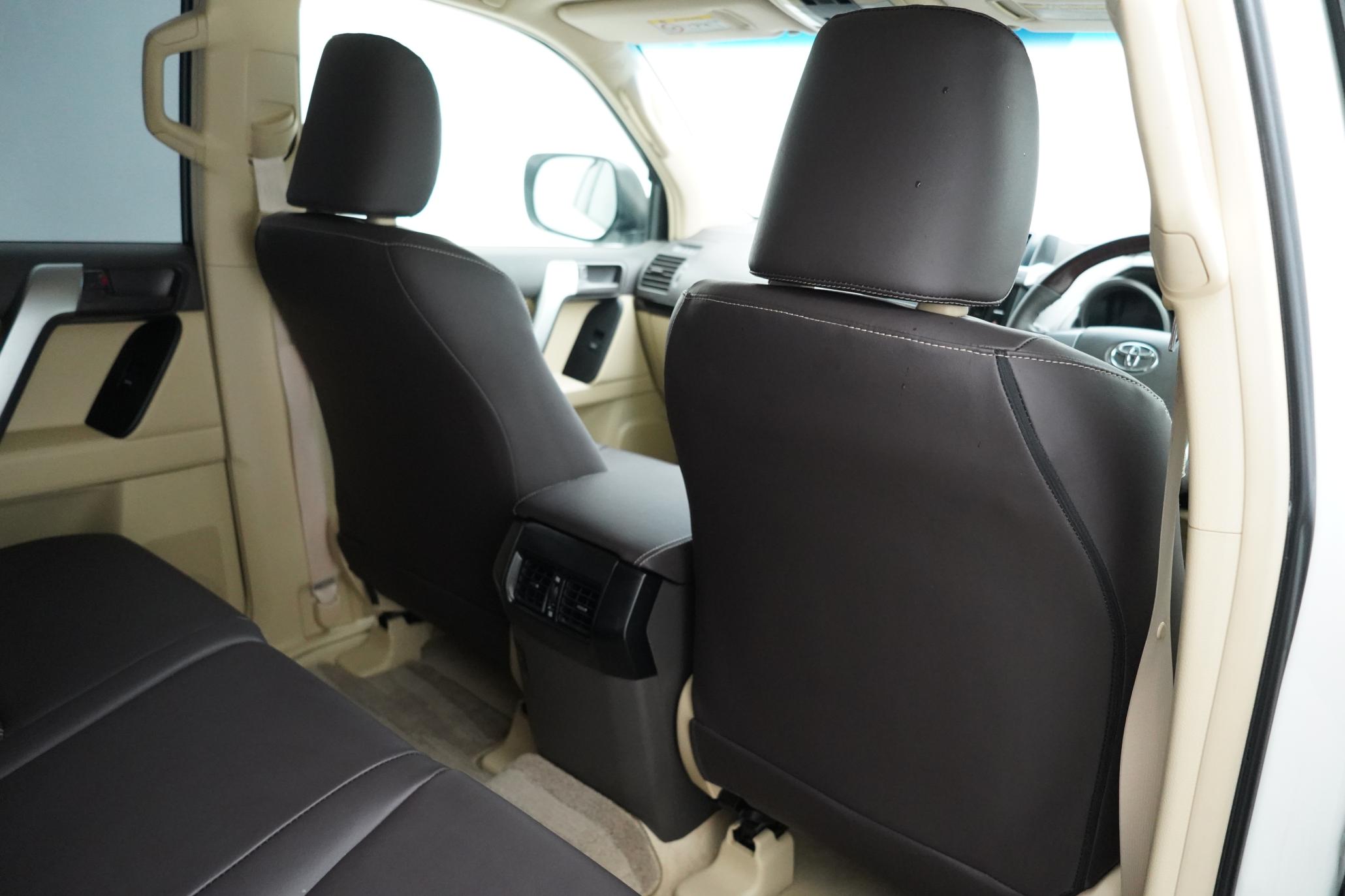 Toyota Land Cruiser 2.8D Invincible SUV 5dr Diesel Auto 4WD Euro 6 (7 Seats) (177 ps)