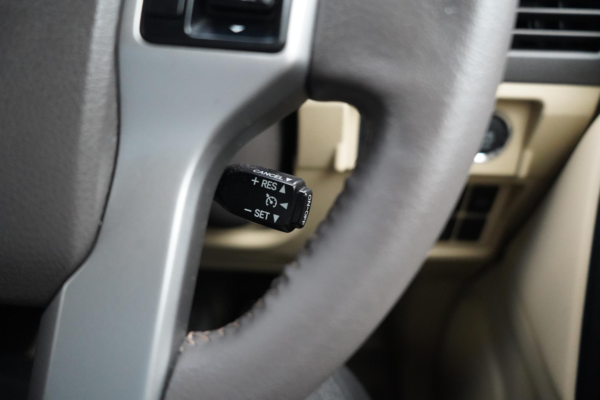 Toyota Land Cruiser 2.8D Invincible SUV 5dr Diesel Auto 4WD Euro 6 (7 Seats) (177 ps)