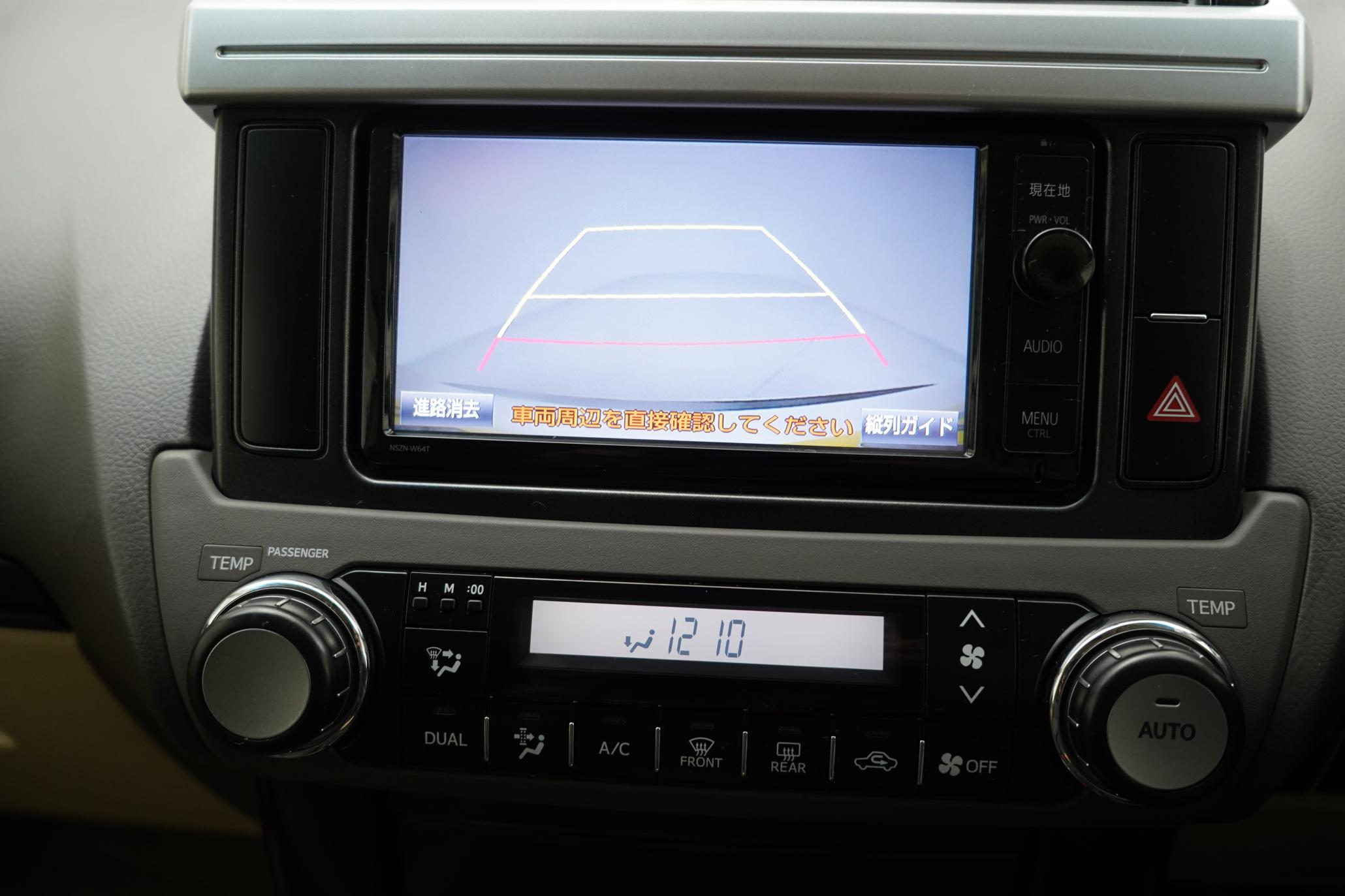 Toyota Land Cruiser 2.8D Invincible SUV 5dr Diesel Auto 4WD Euro 6 (7 Seats) (177 ps)