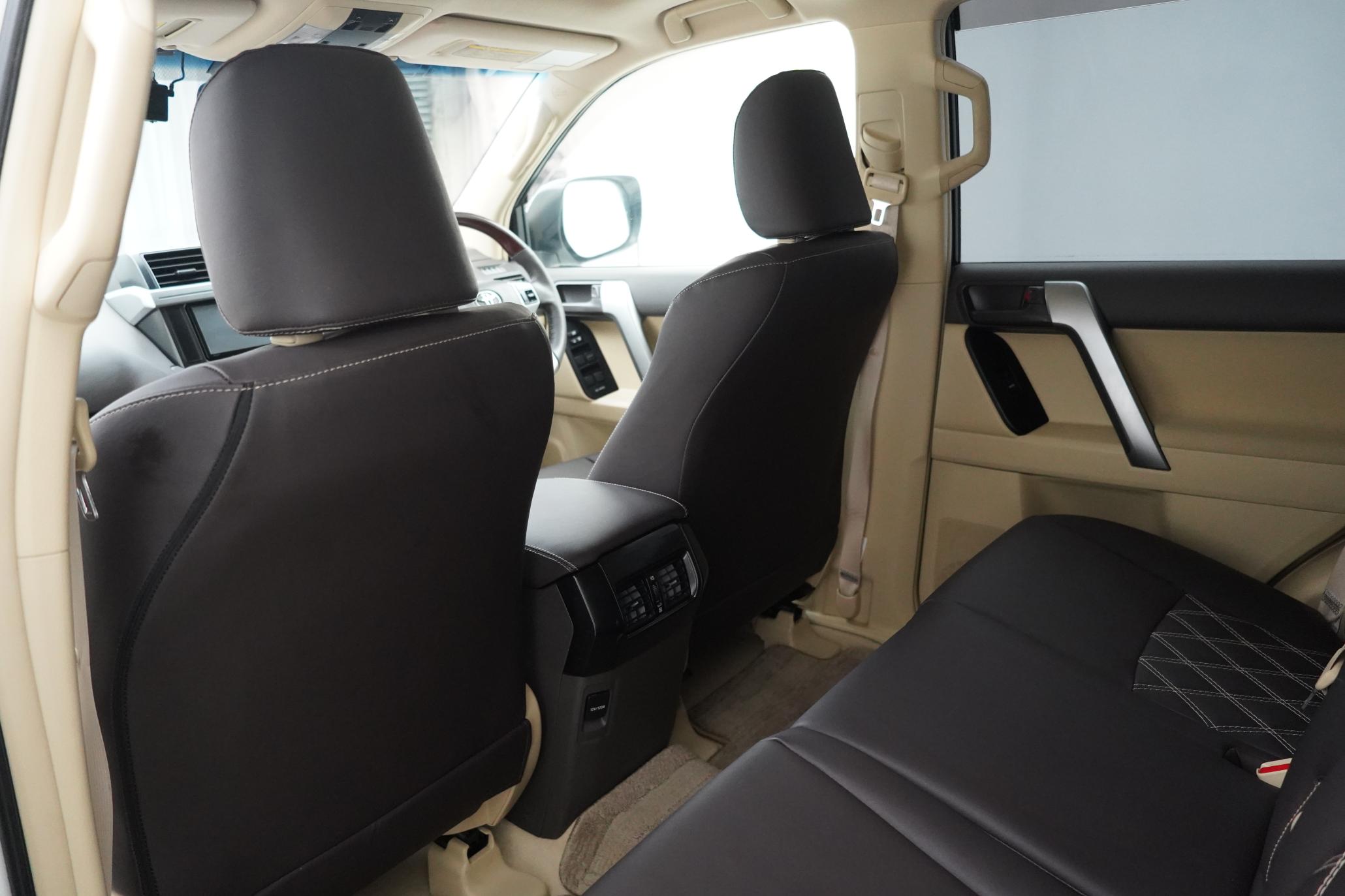 Toyota Land Cruiser 2.8D Invincible SUV 5dr Diesel Auto 4WD Euro 6 (7 Seats) (177 ps)