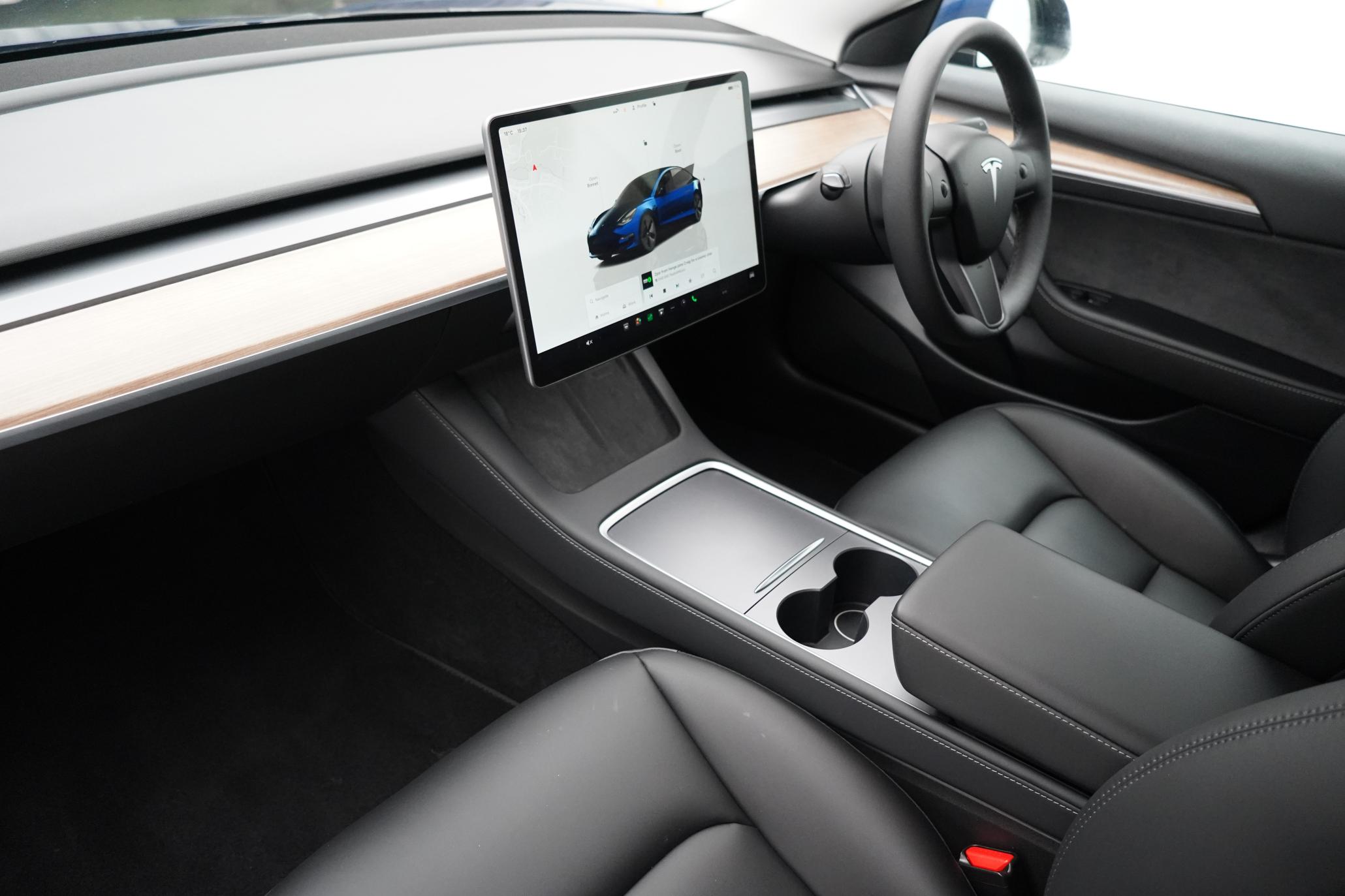 Tesla Model 3 Standard Range Plus Saloon 4dr Electric Auto RWD (241 bhp)