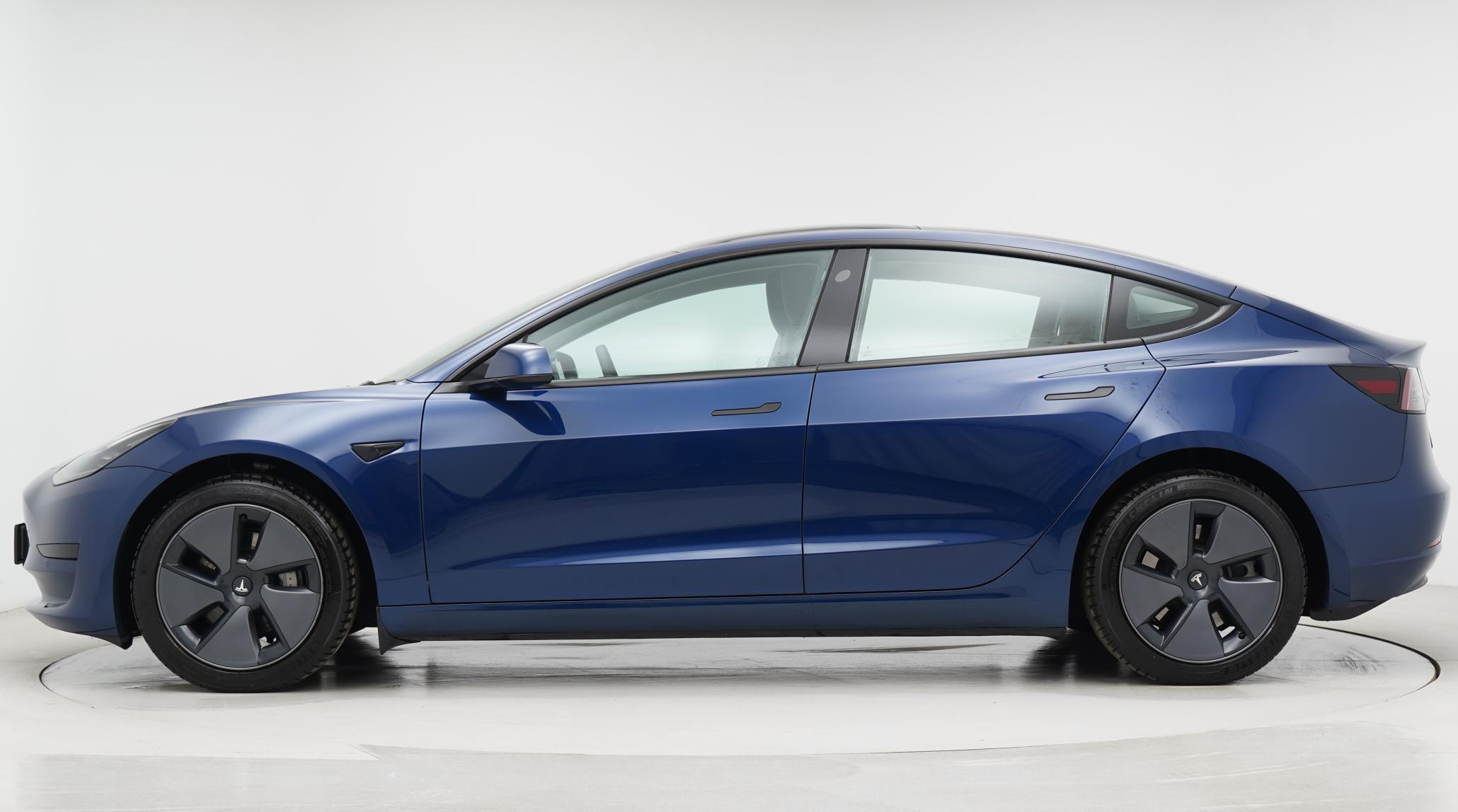 Tesla Model 3 Standard Range Plus Saloon 4dr Electric Auto RWD (241 bhp)