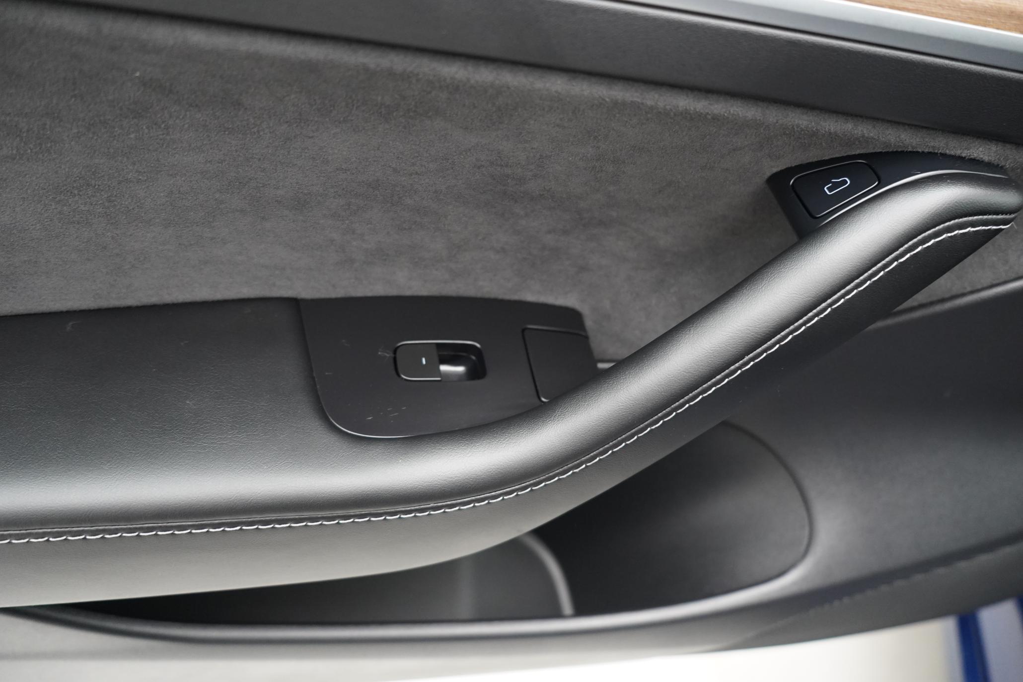 Tesla Model 3 Standard Range Plus Saloon 4dr Electric Auto RWD (241 bhp)