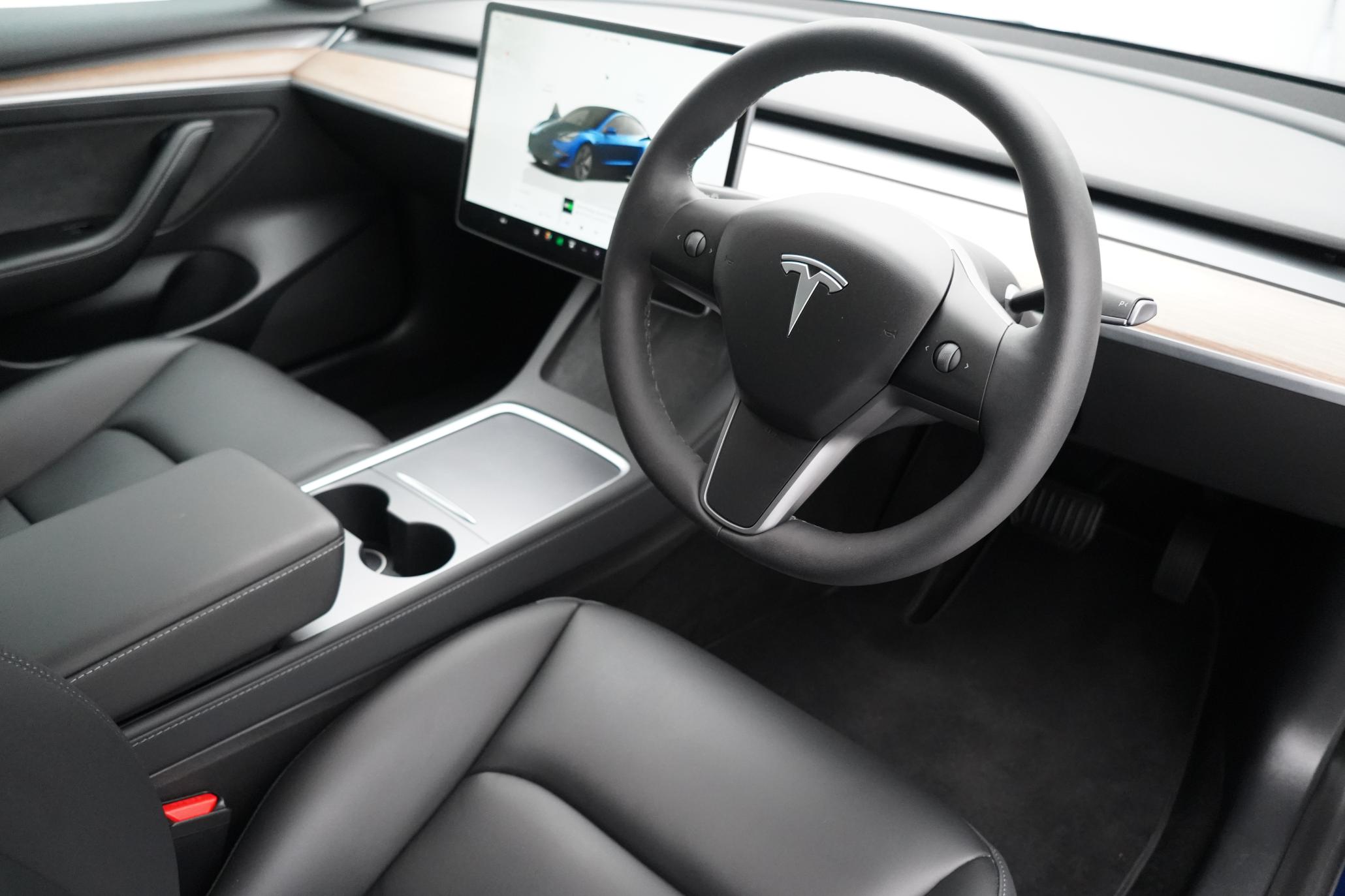 Tesla Model 3 Standard Range Plus Saloon 4dr Electric Auto RWD (241 bhp)