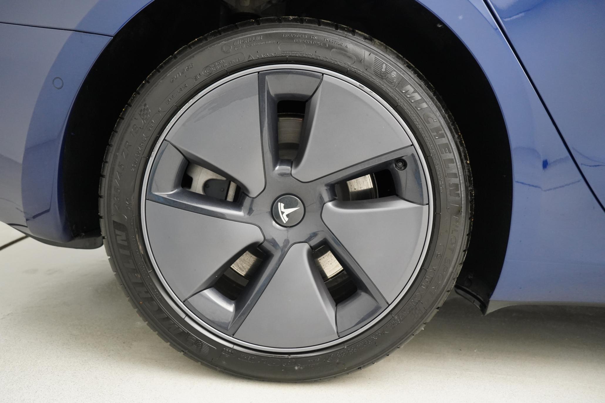 Tesla Model 3 Standard Range Plus Saloon 4dr Electric Auto RWD (241 bhp)