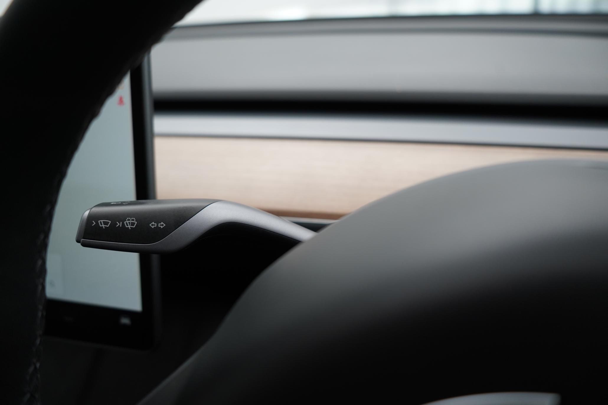 Tesla Model 3 Standard Range Plus Saloon 4dr Electric Auto RWD (241 bhp)