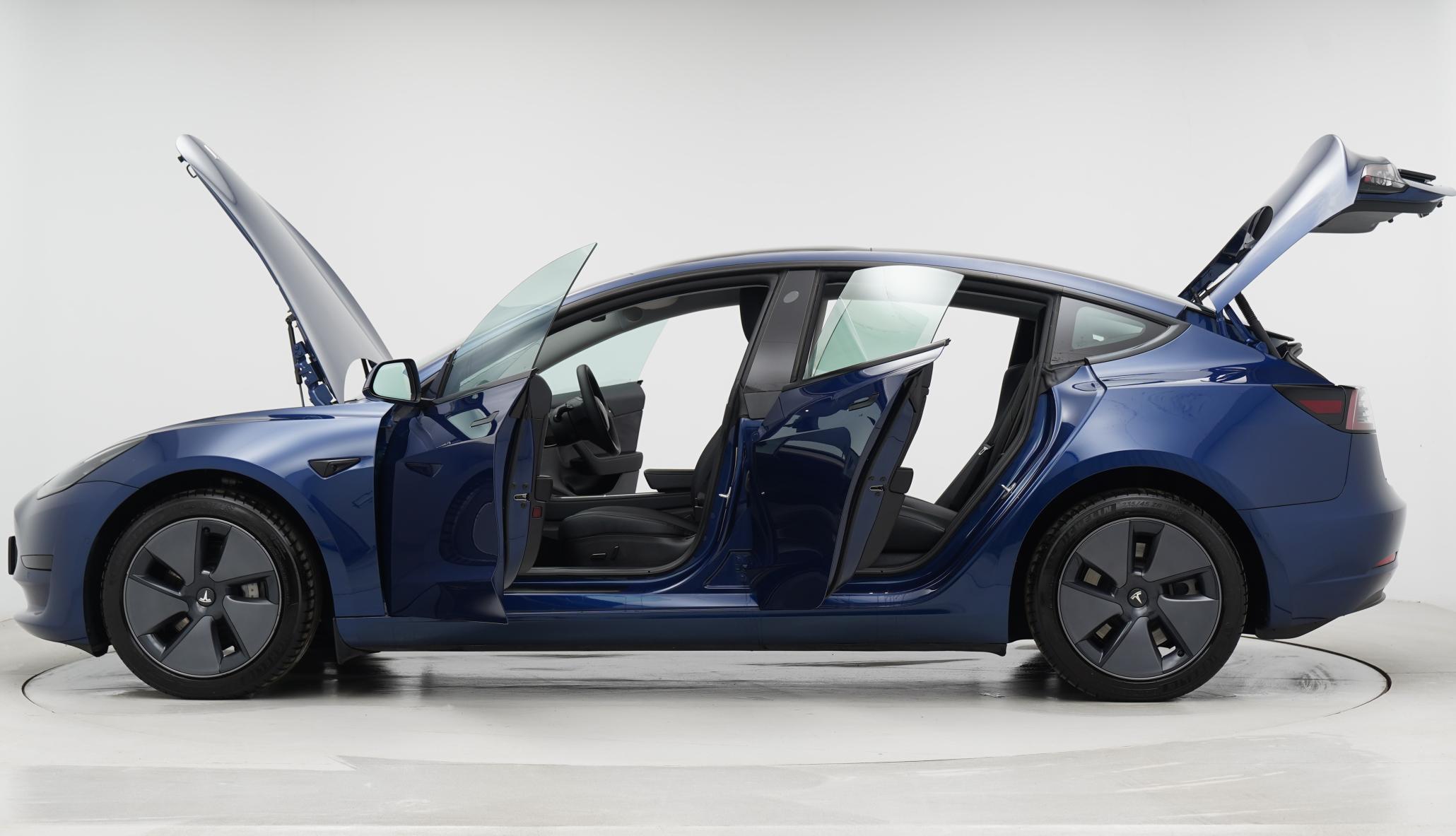 Tesla Model 3 Standard Range Plus Saloon 4dr Electric Auto RWD (241 bhp)