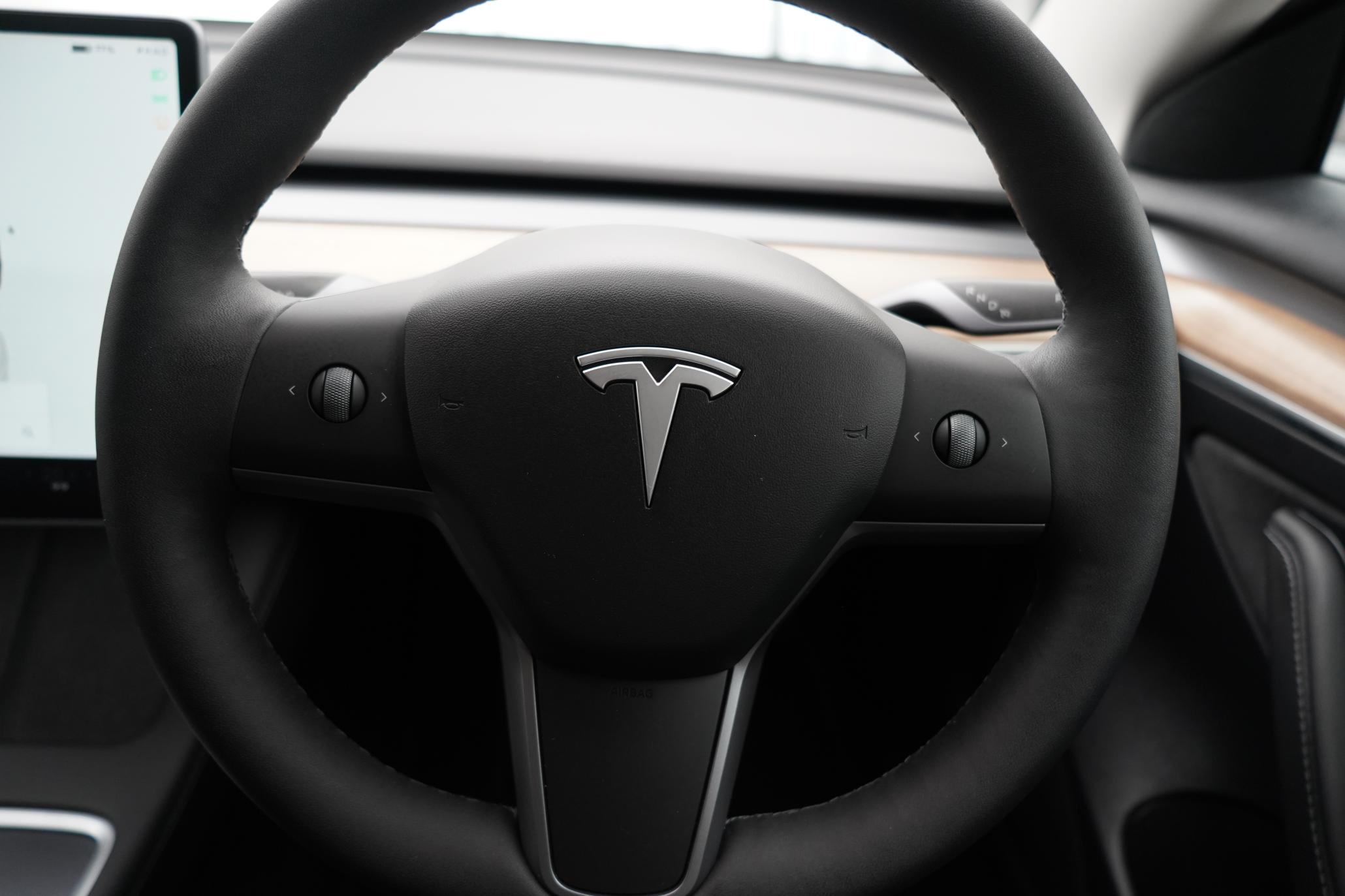 Tesla Model 3 Standard Range Plus Saloon 4dr Electric Auto RWD (241 bhp)