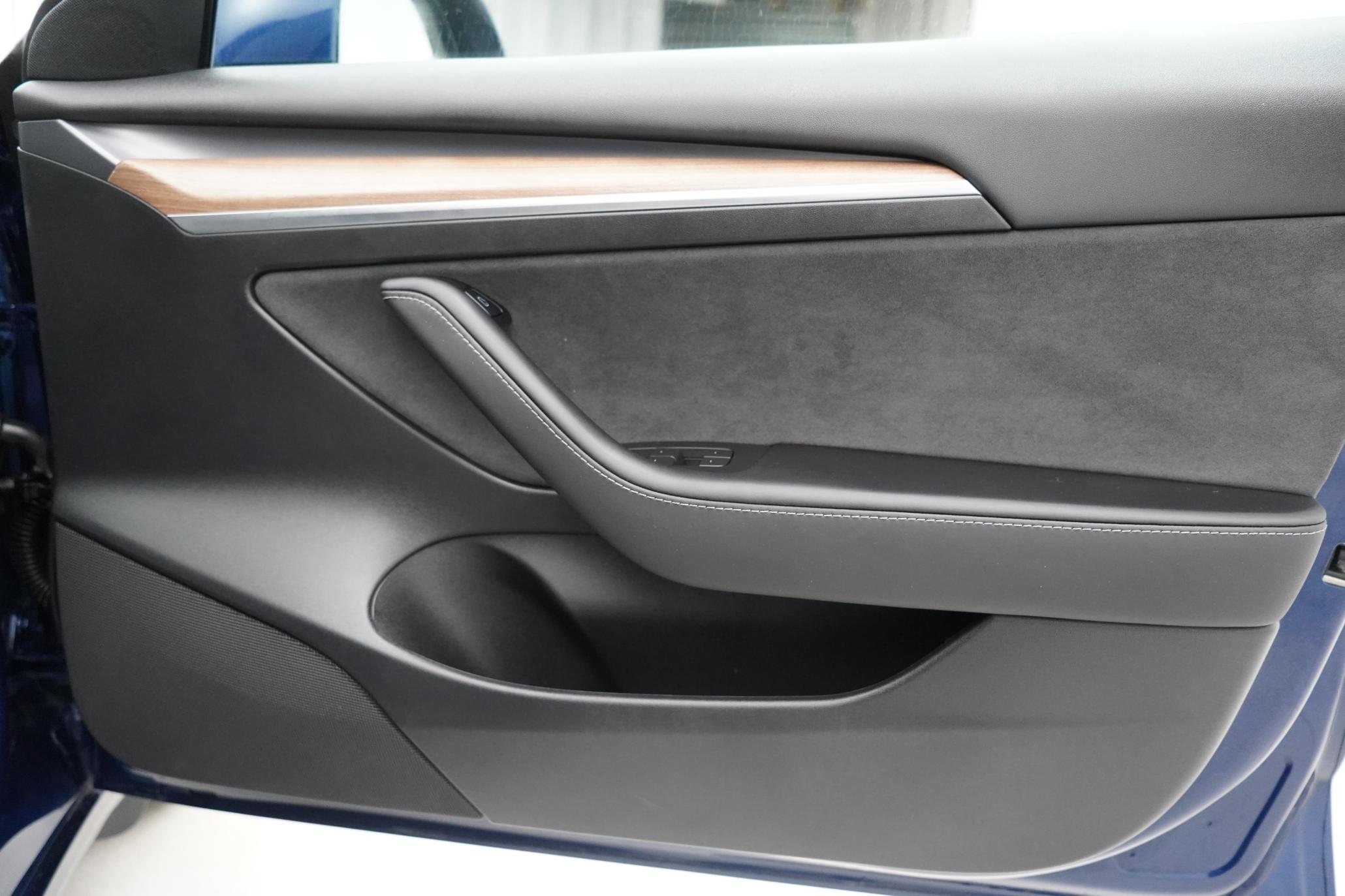Tesla Model 3 Standard Range Plus Saloon 4dr Electric Auto RWD (241 bhp)