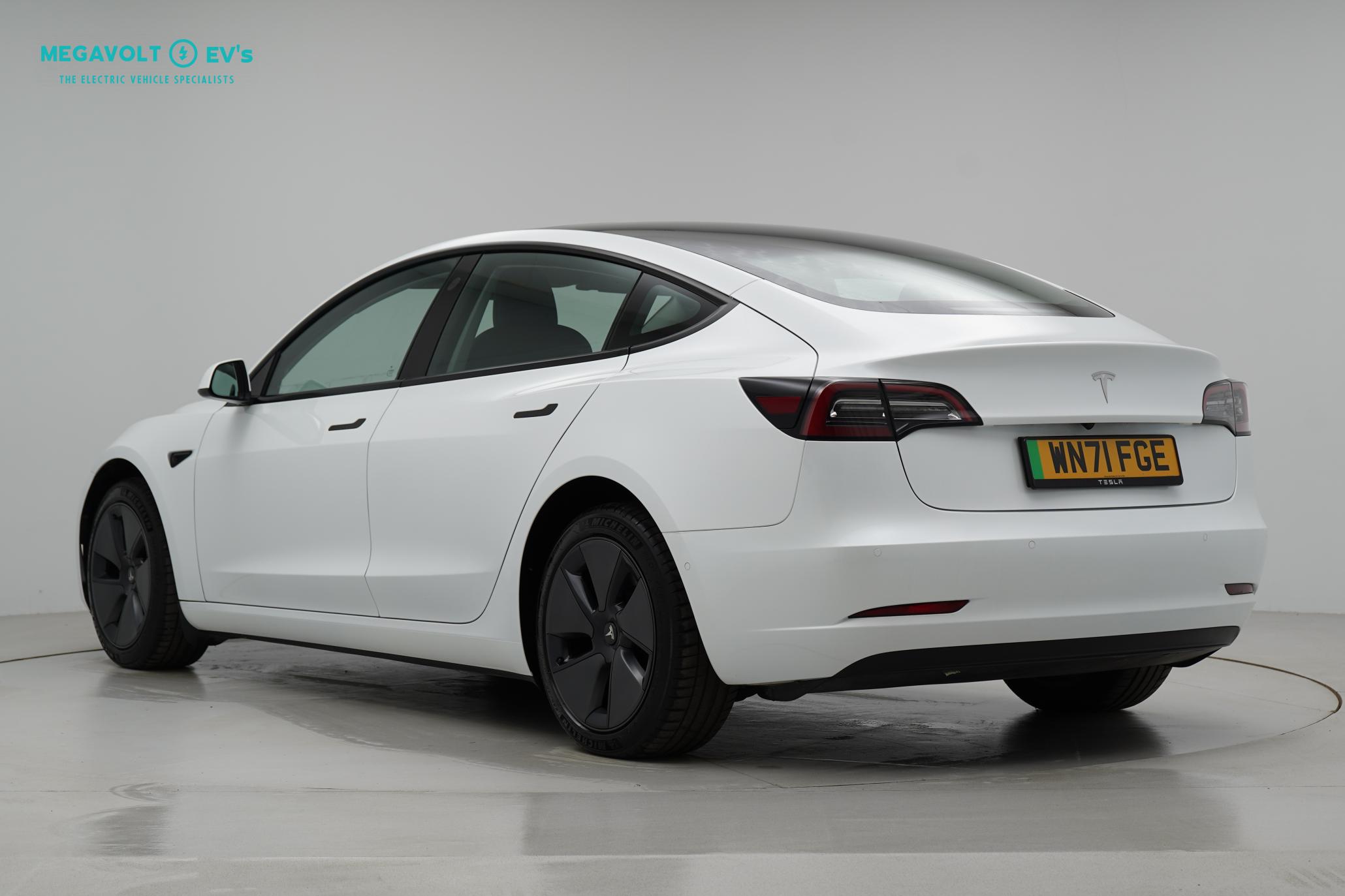 Tesla Model 3 Standard Range Plus Saloon 4dr Electric Auto RWD (241 bhp)