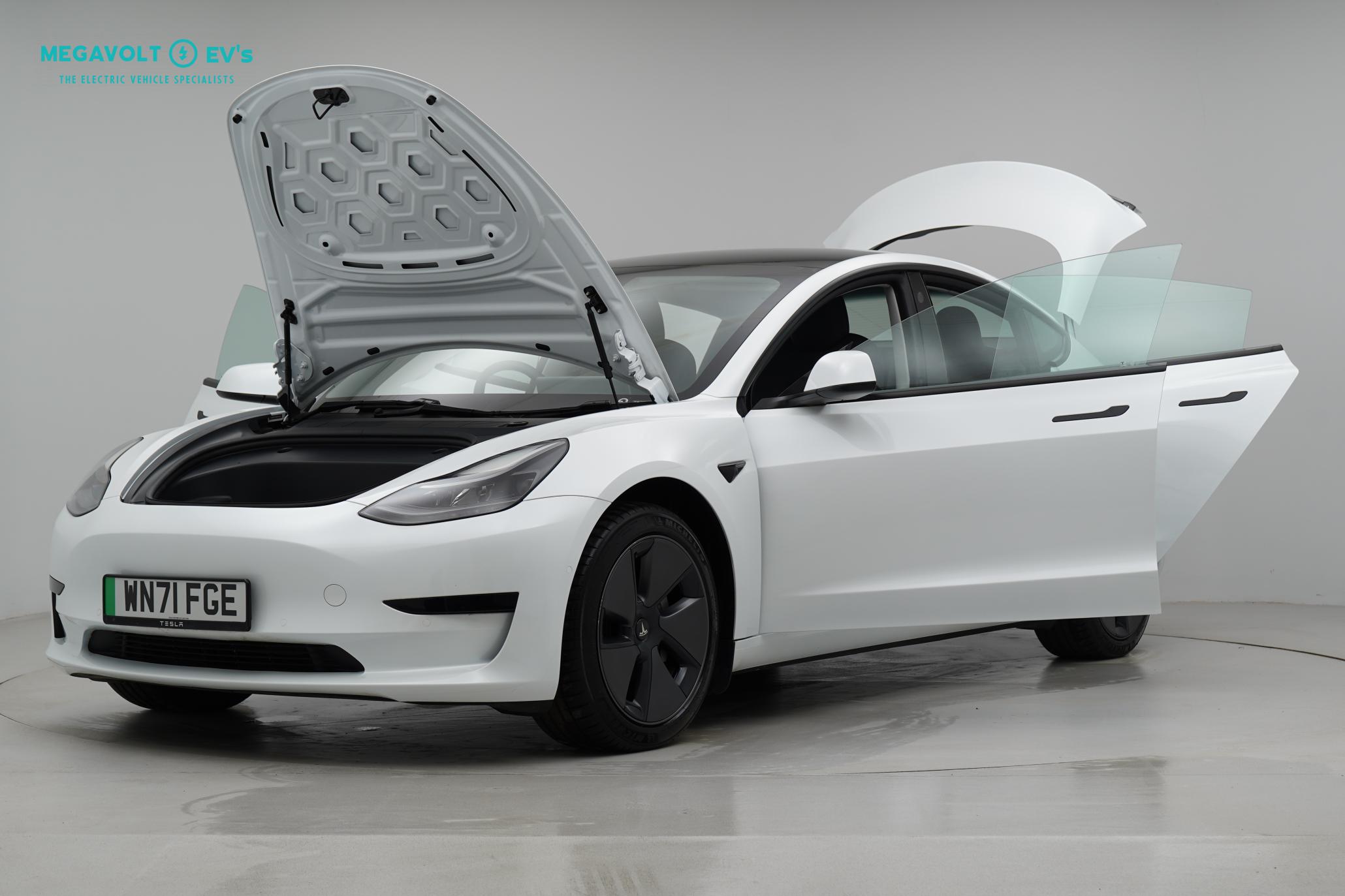 Tesla Model 3 Standard Range Plus Saloon 4dr Electric Auto RWD (241 bhp)