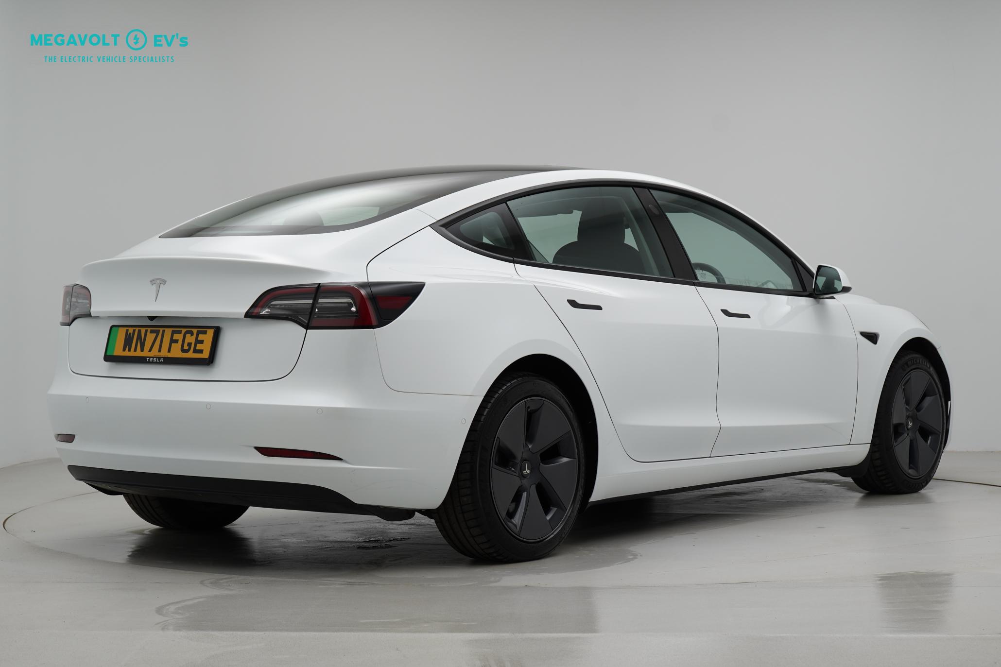 Tesla Model 3 Standard Range Plus Saloon 4dr Electric Auto RWD (241 bhp)