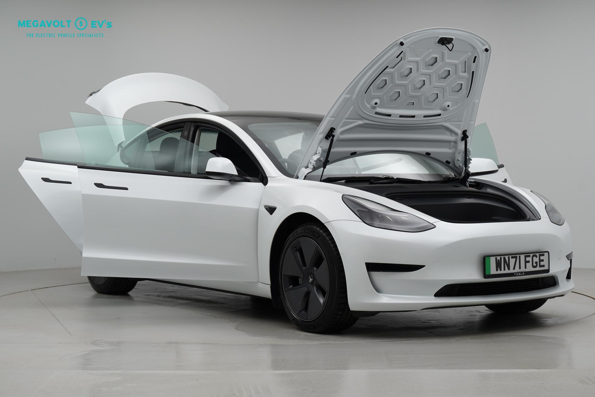 Tesla Model 3 Standard Range Plus Saloon 4dr Electric Auto RWD (241 bhp)