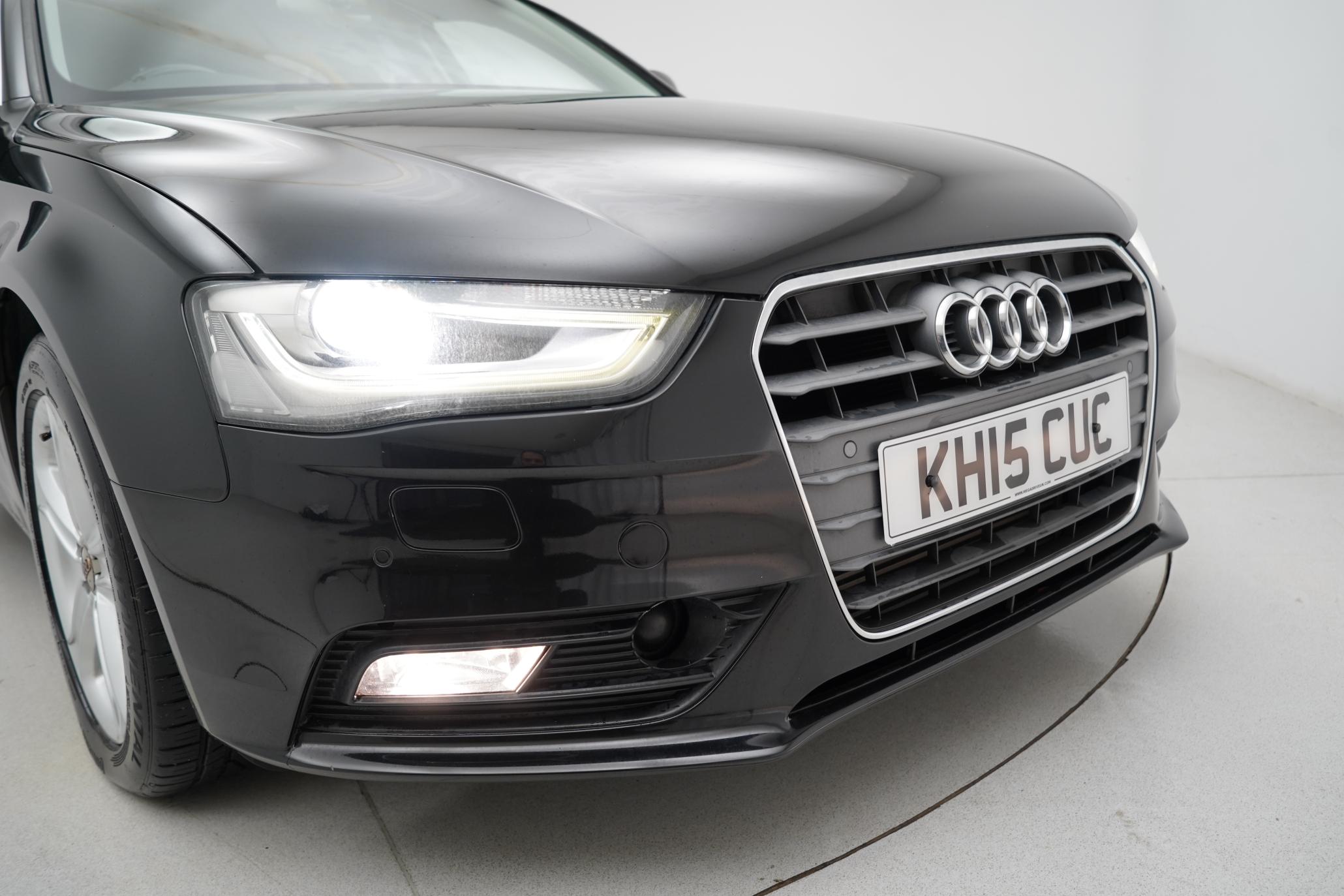 Audi A4 Avant 2.0 TFSI S line Estate 5dr Petrol Multitronic Euro 5 (s/s) (211 ps)