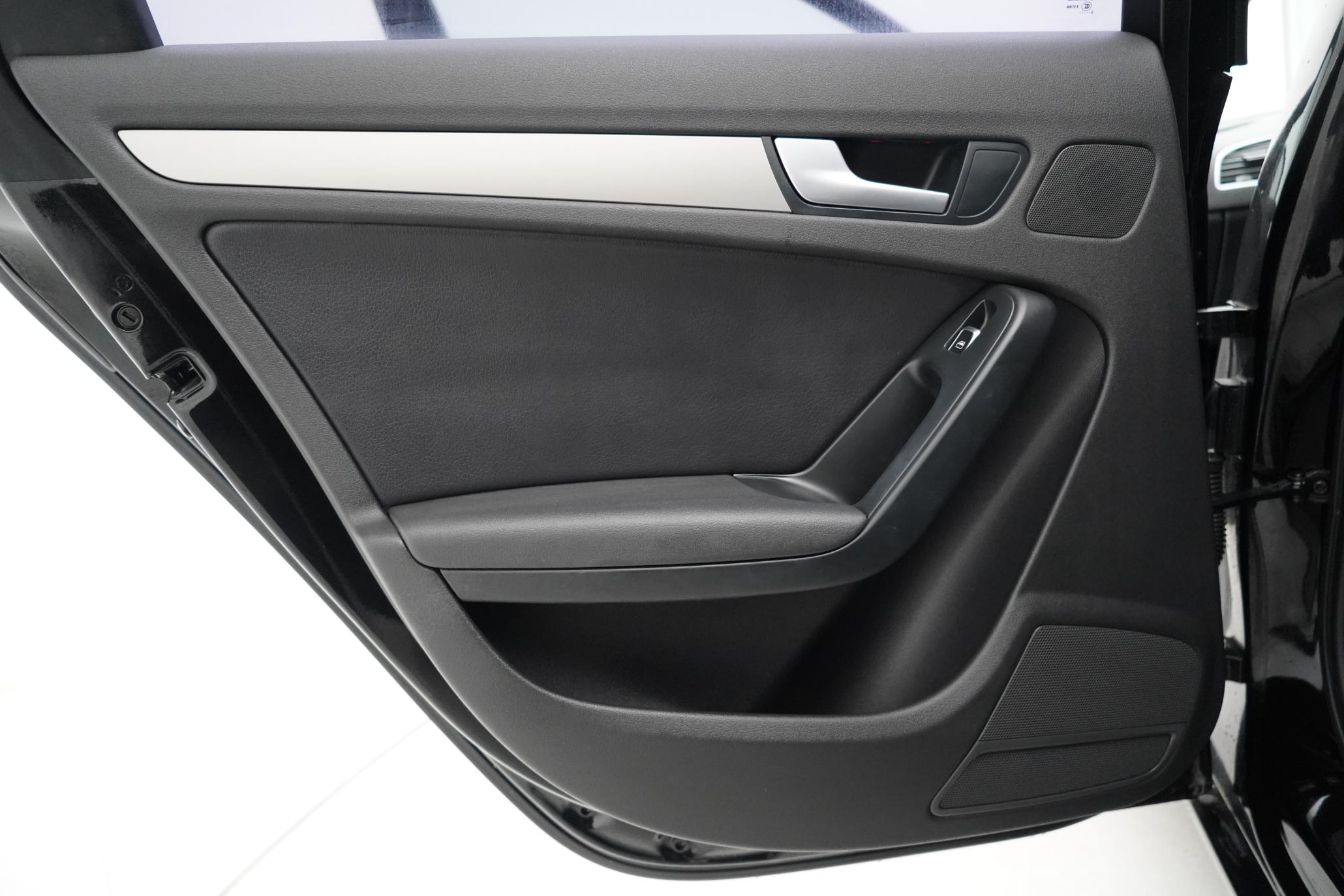 Audi A4 Avant 2.0 TFSI S line Estate 5dr Petrol Multitronic Euro 5 (s/s) (211 ps)