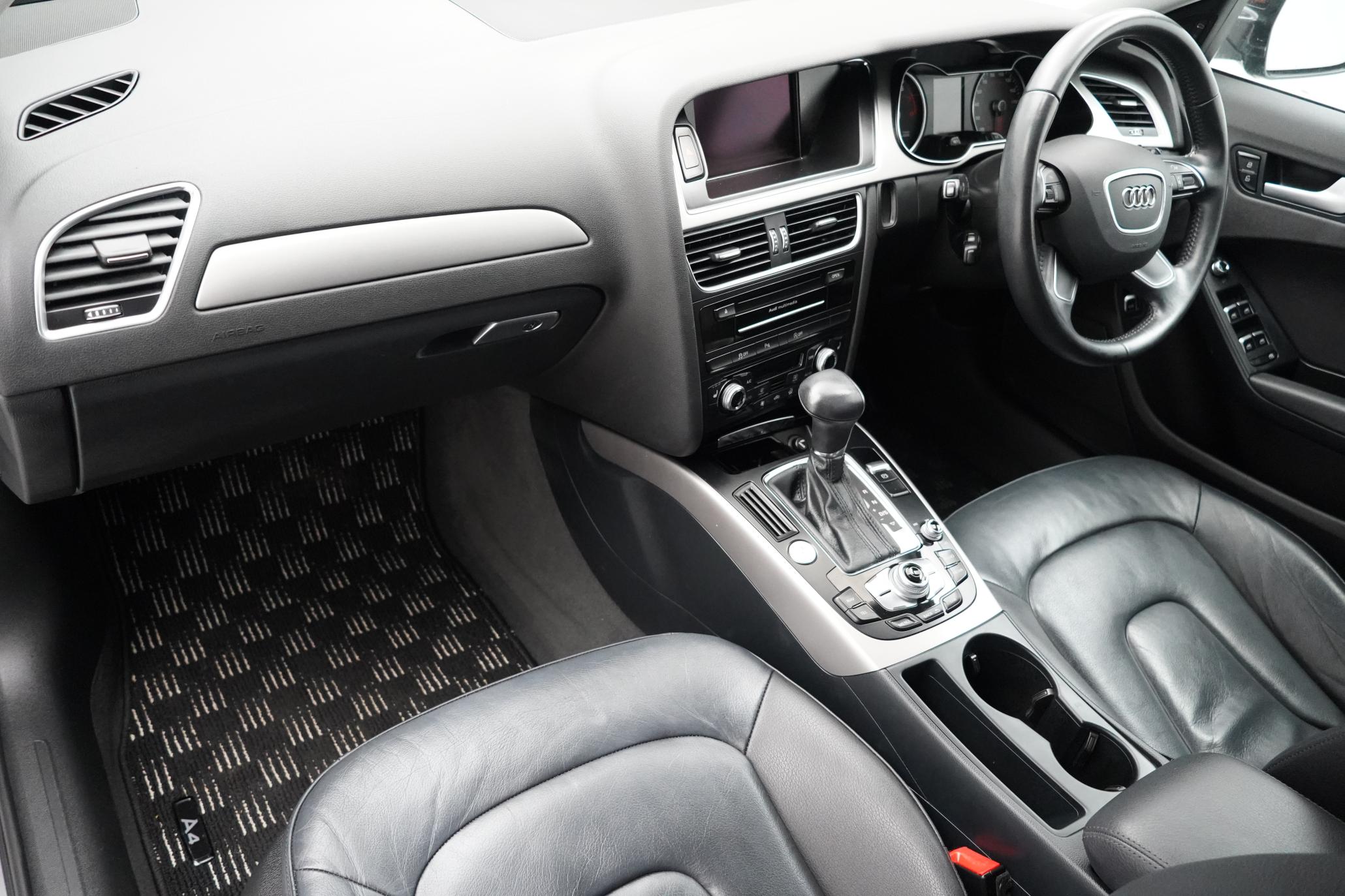 Audi A4 Avant 2.0 TFSI S line Estate 5dr Petrol Multitronic Euro 5 (s/s) (211 ps)