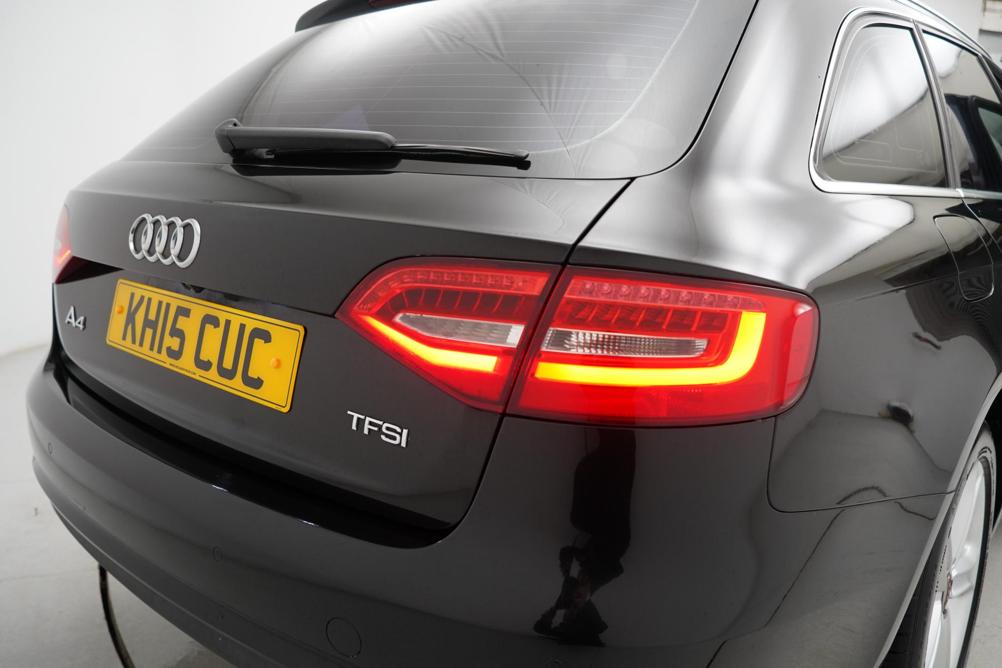 Audi A4 Avant 2.0 TFSI S line Estate 5dr Petrol Multitronic Euro 5 (s/s) (211 ps)