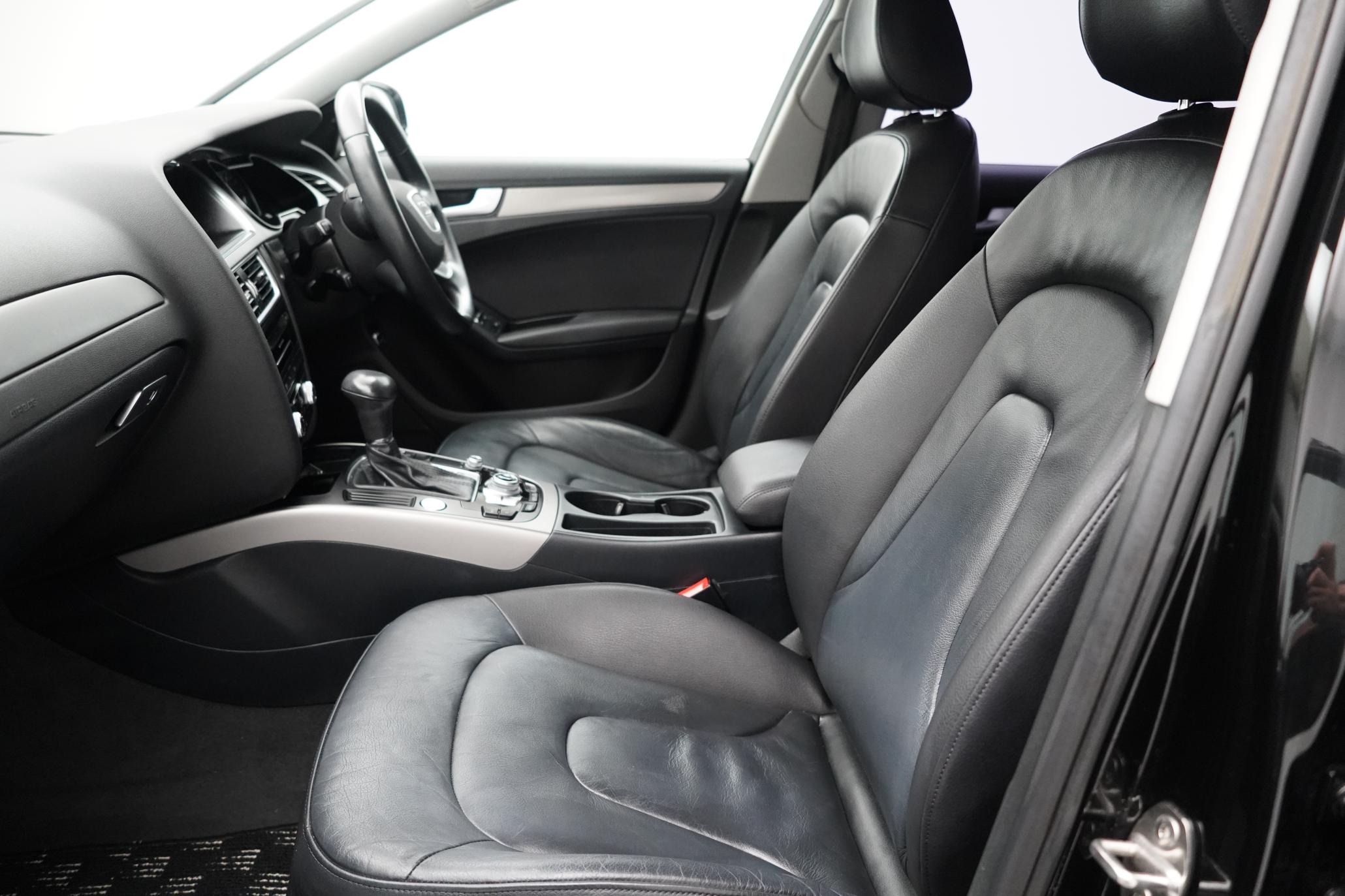 Audi A4 Avant 2.0 TFSI S line Estate 5dr Petrol Multitronic Euro 5 (s/s) (211 ps)