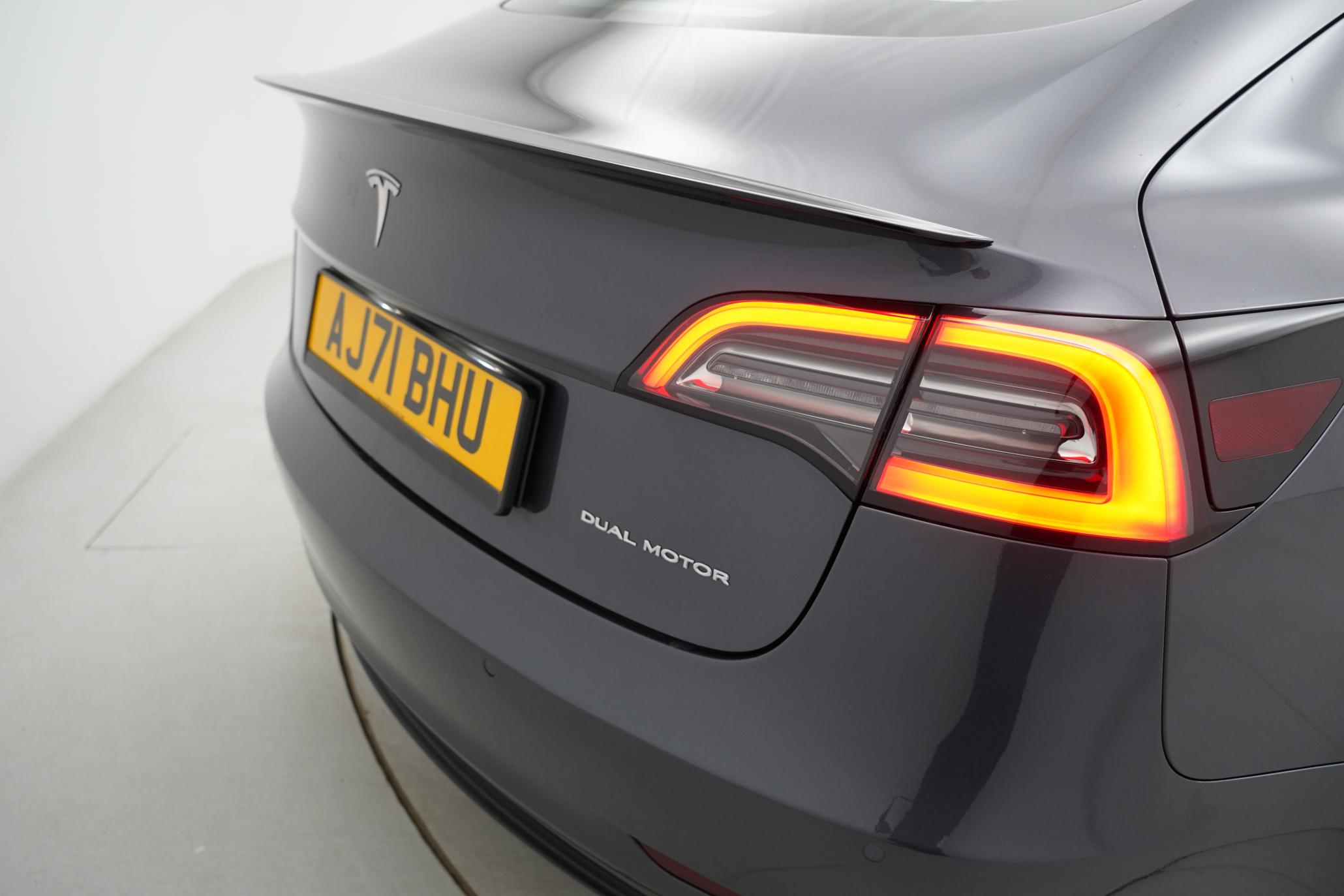 Tesla Model 3 (Dual Motor) Long Range Saloon 4dr Electric Auto 4WDE (346 ps)