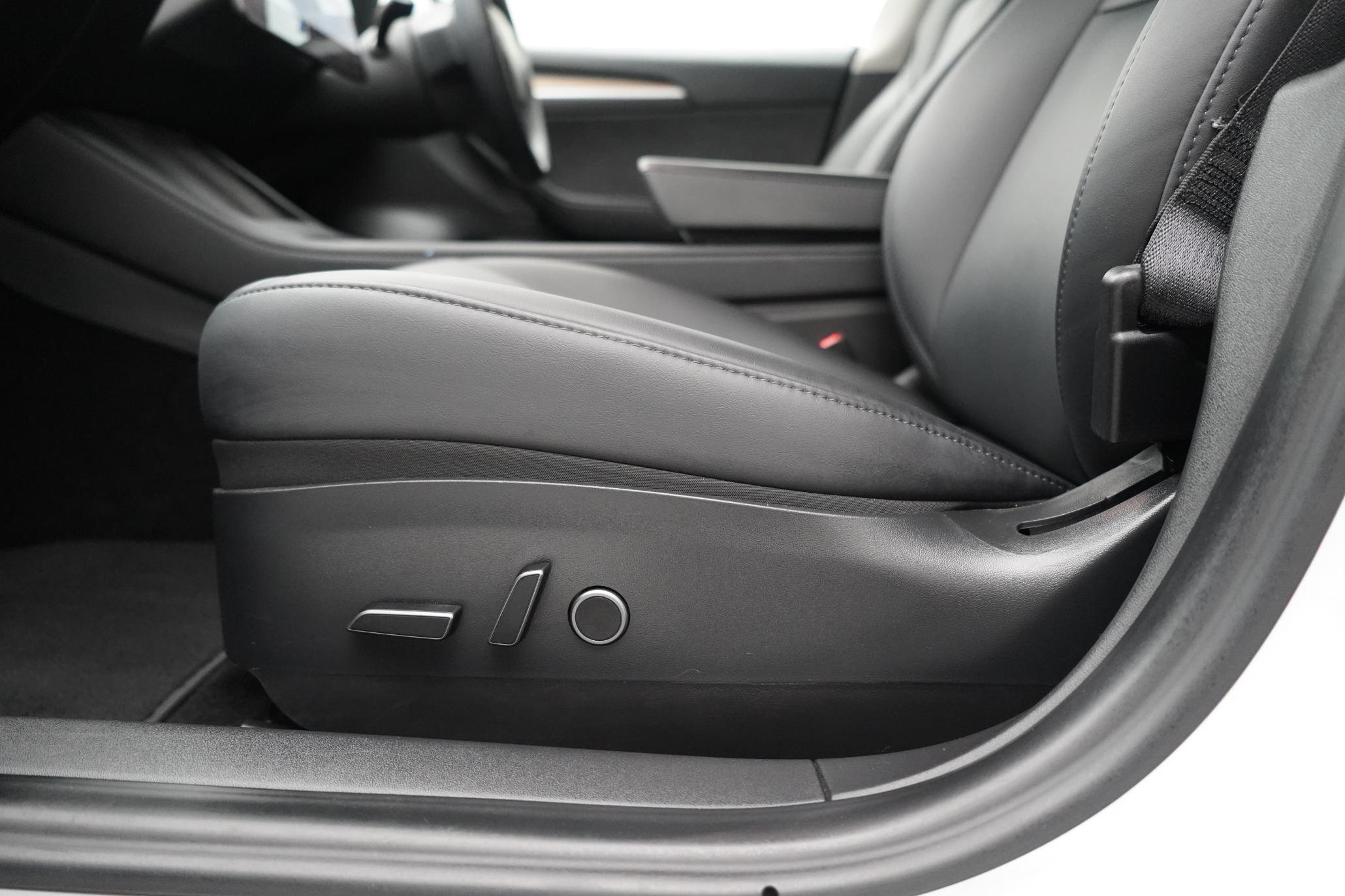 Tesla Model 3 (Dual Motor) Long Range Saloon 4dr Electric Auto 4WDE (346 ps)