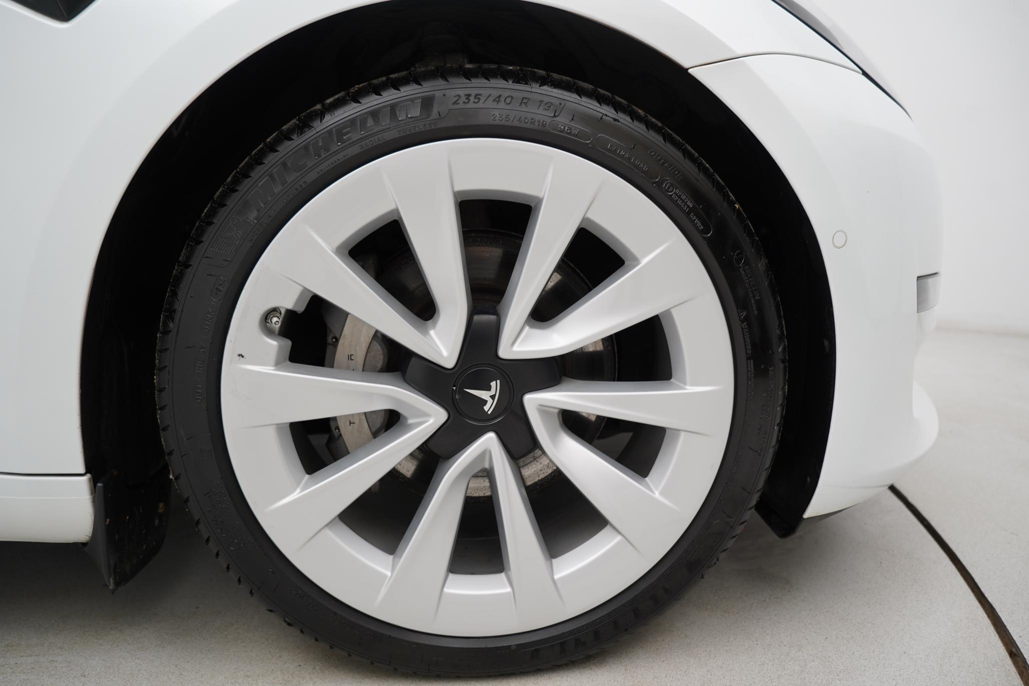 Tesla Model 3 (Dual Motor) Long Range Saloon 4dr Electric Auto 4WDE (346 ps)
