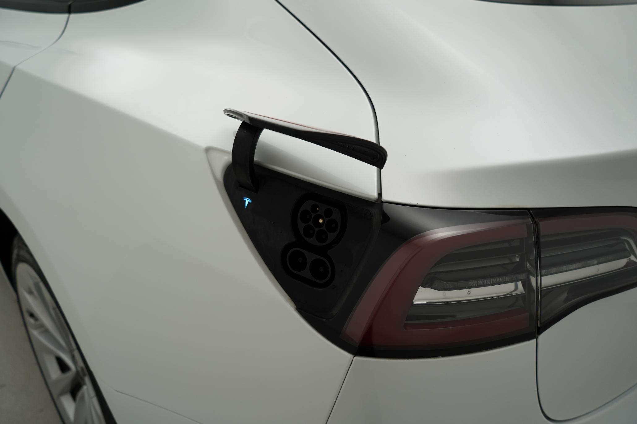 Tesla Model 3 (Dual Motor) Long Range Saloon 4dr Electric Auto 4WDE (346 ps)