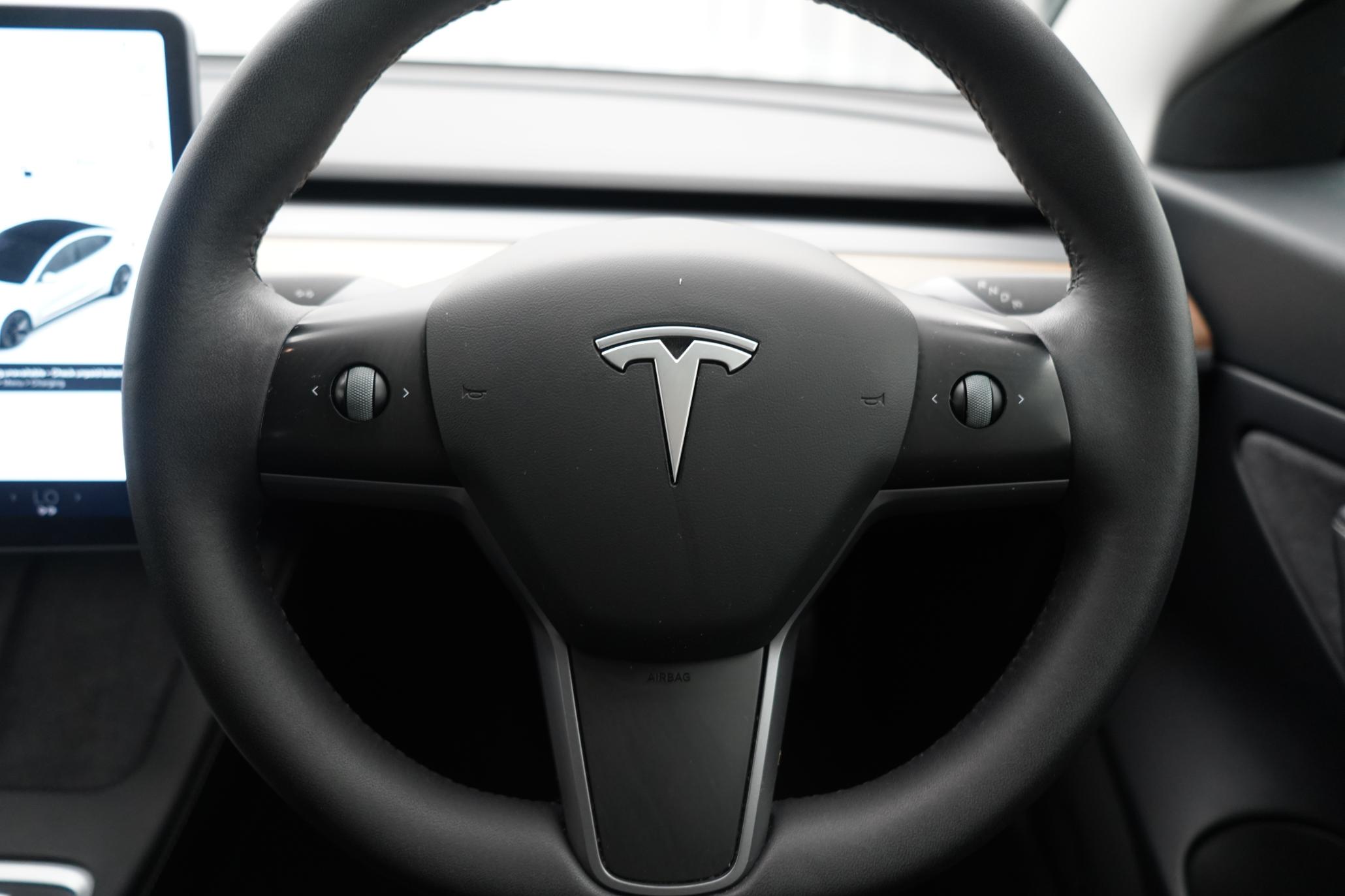 Tesla Model 3 Standard Range Plus Saloon 4dr Electric Auto RWD (241 bhp)