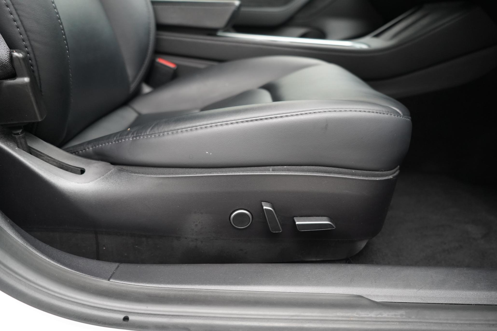 Tesla Model 3 Standard Range Plus Saloon 4dr Electric Auto RWD (241 bhp)