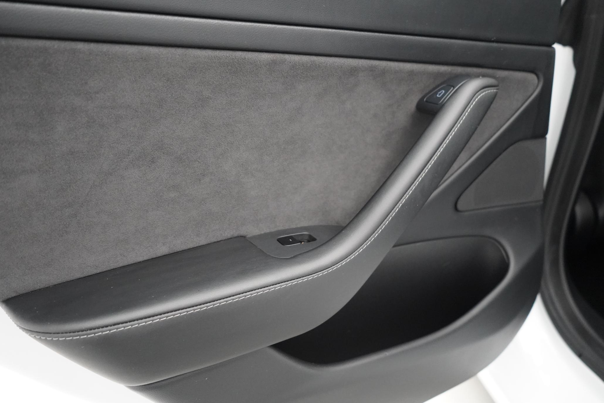Tesla Model 3 Standard Range Plus Saloon 4dr Electric Auto RWD (241 bhp)