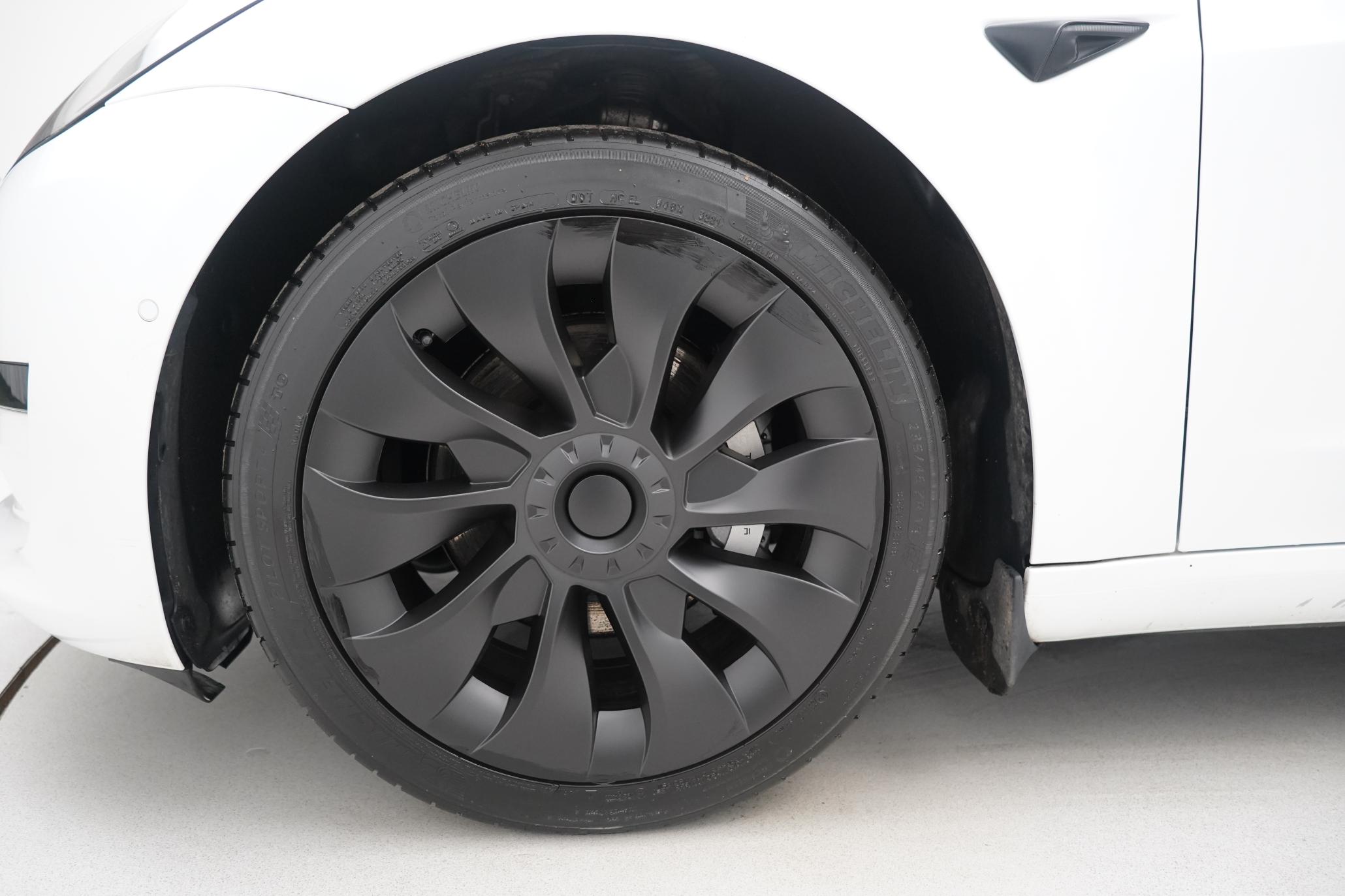 Tesla Model 3 Standard Range Plus Saloon 4dr Electric Auto RWD (241 bhp)