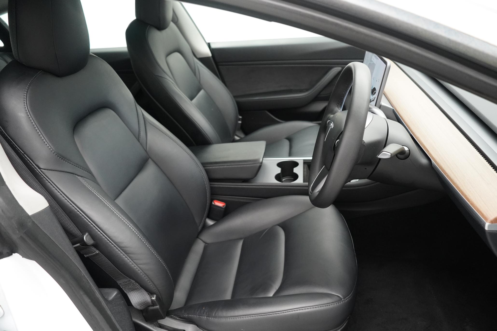 Tesla Model 3 Standard Range Plus Saloon 4dr Electric Auto RWD (241 bhp)