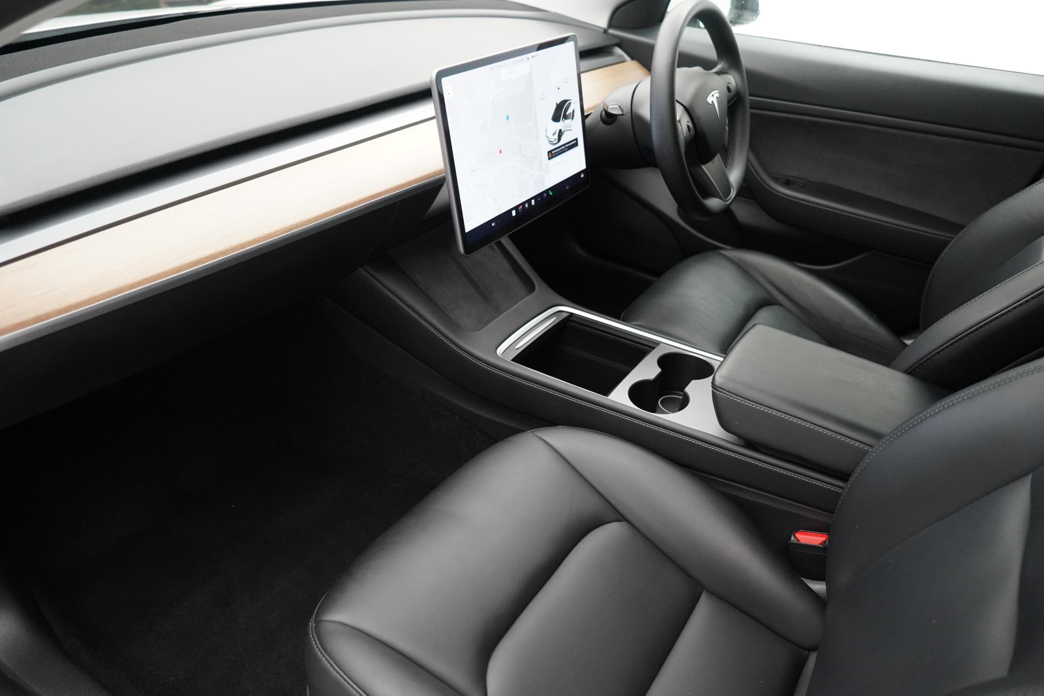 Tesla Model 3 Standard Range Plus Saloon 4dr Electric Auto RWD (241 bhp)