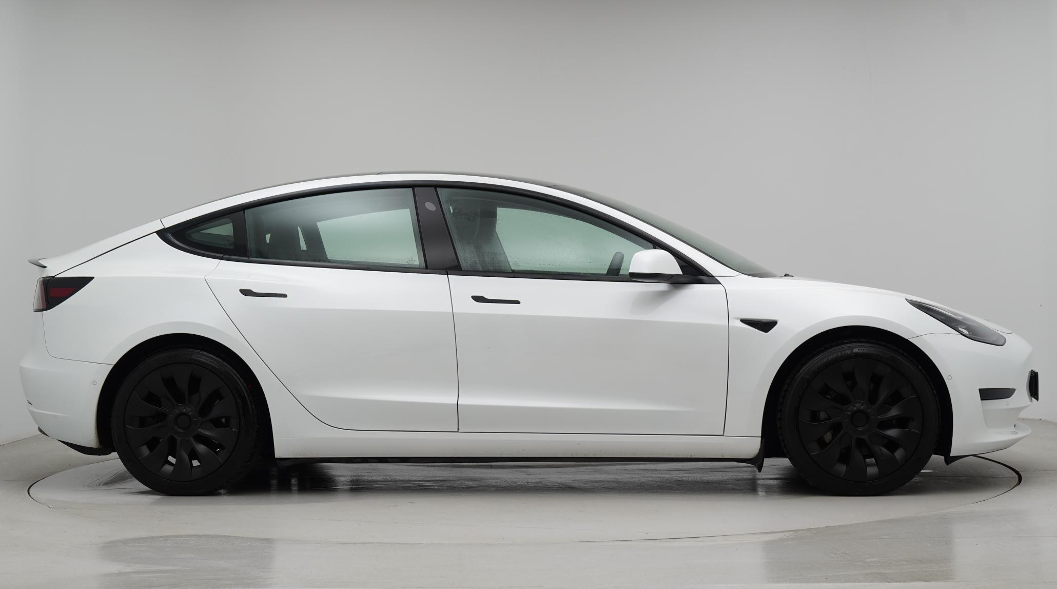 Tesla Model 3 Standard Range Plus Saloon 4dr Electric Auto RWD (241 bhp)
