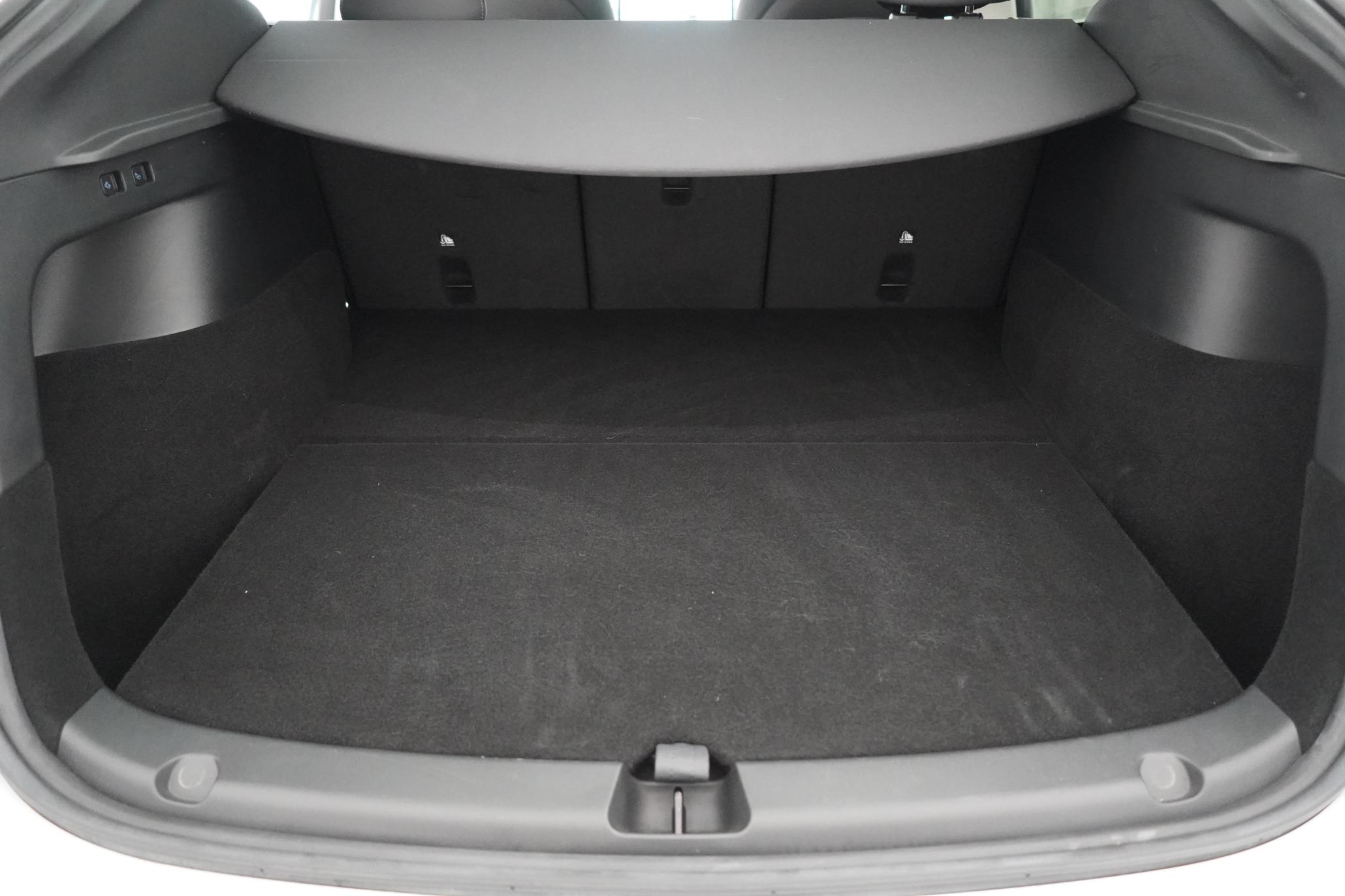 Tesla Model Y SUV 5dr Electric Auto RWD (346 ps)