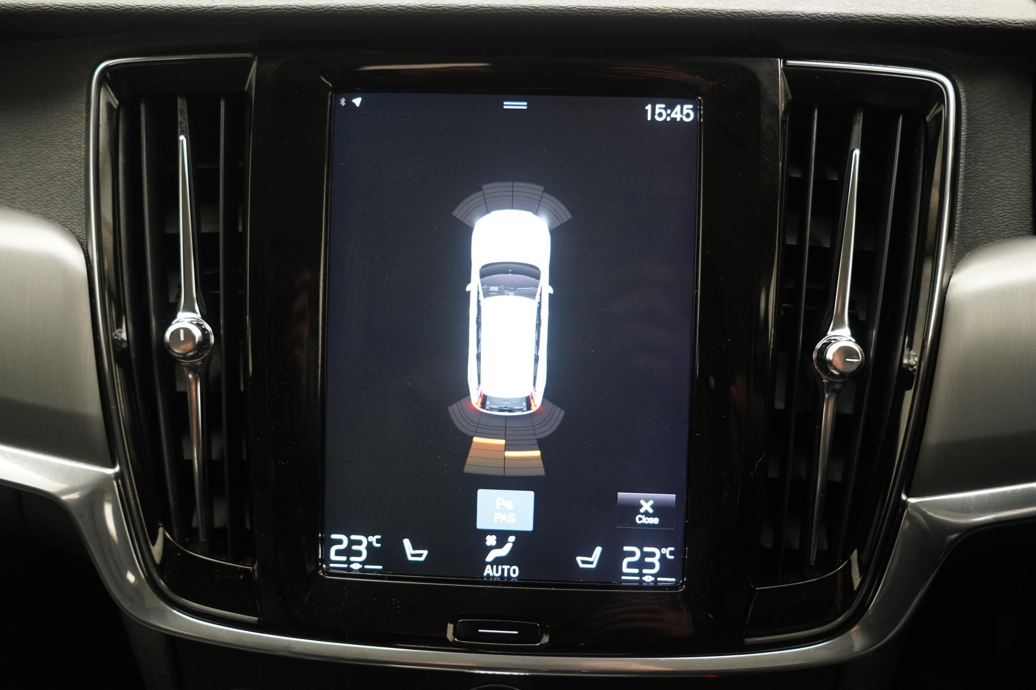 Volvo V90 2.0 D4 Momentum Estate 5dr Diesel Auto Euro 6 (s/s) (190 ps)