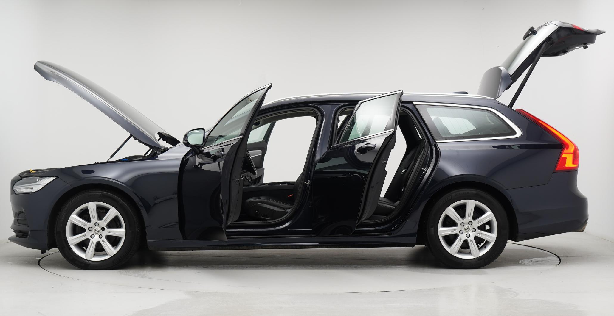 Volvo V90 2.0 D4 Momentum Estate 5dr Diesel Auto Euro 6 (s/s) (190 ps)