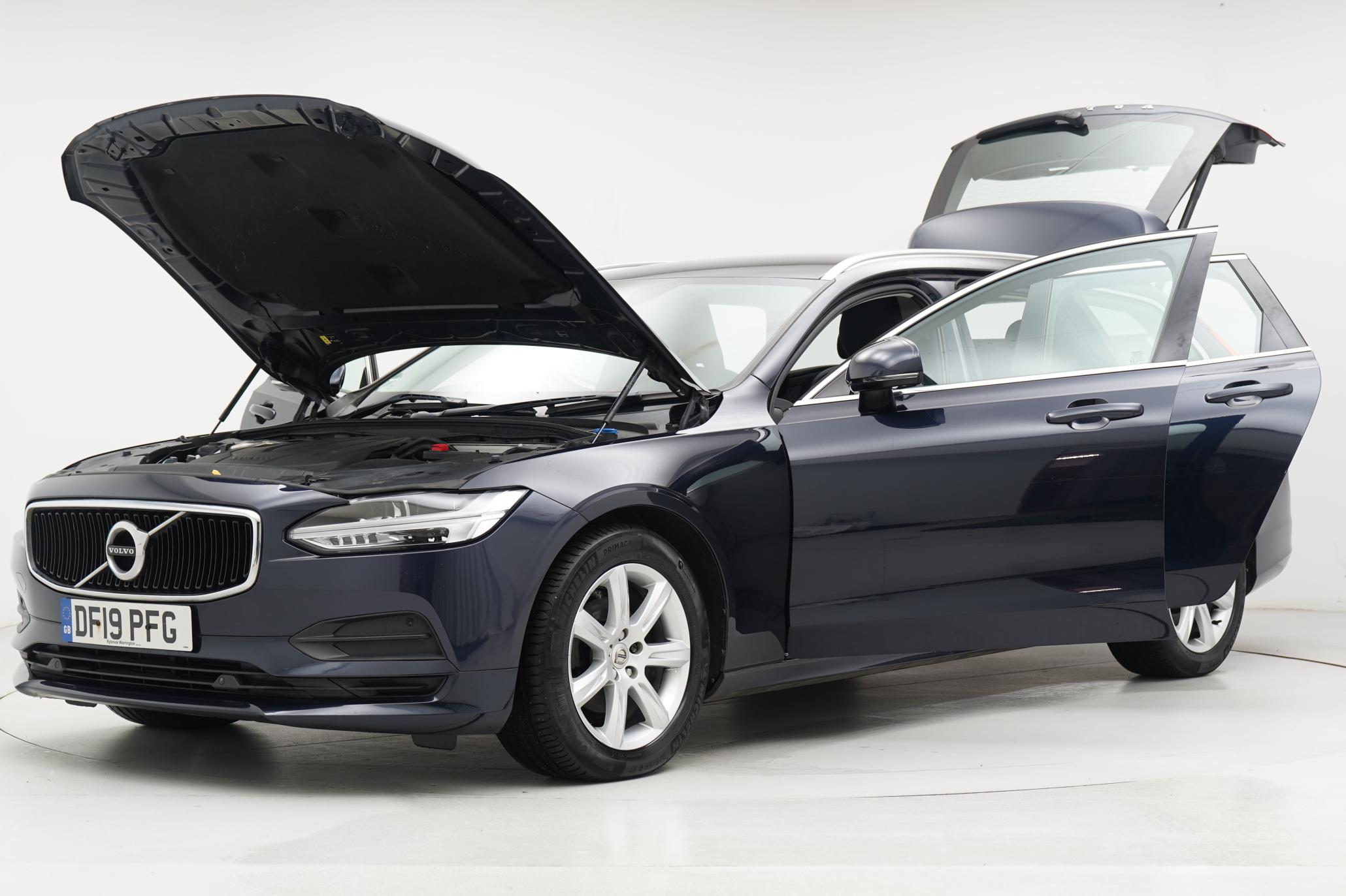 Volvo V90 2.0 D4 Momentum Estate 5dr Diesel Auto Euro 6 (s/s) (190 ps)