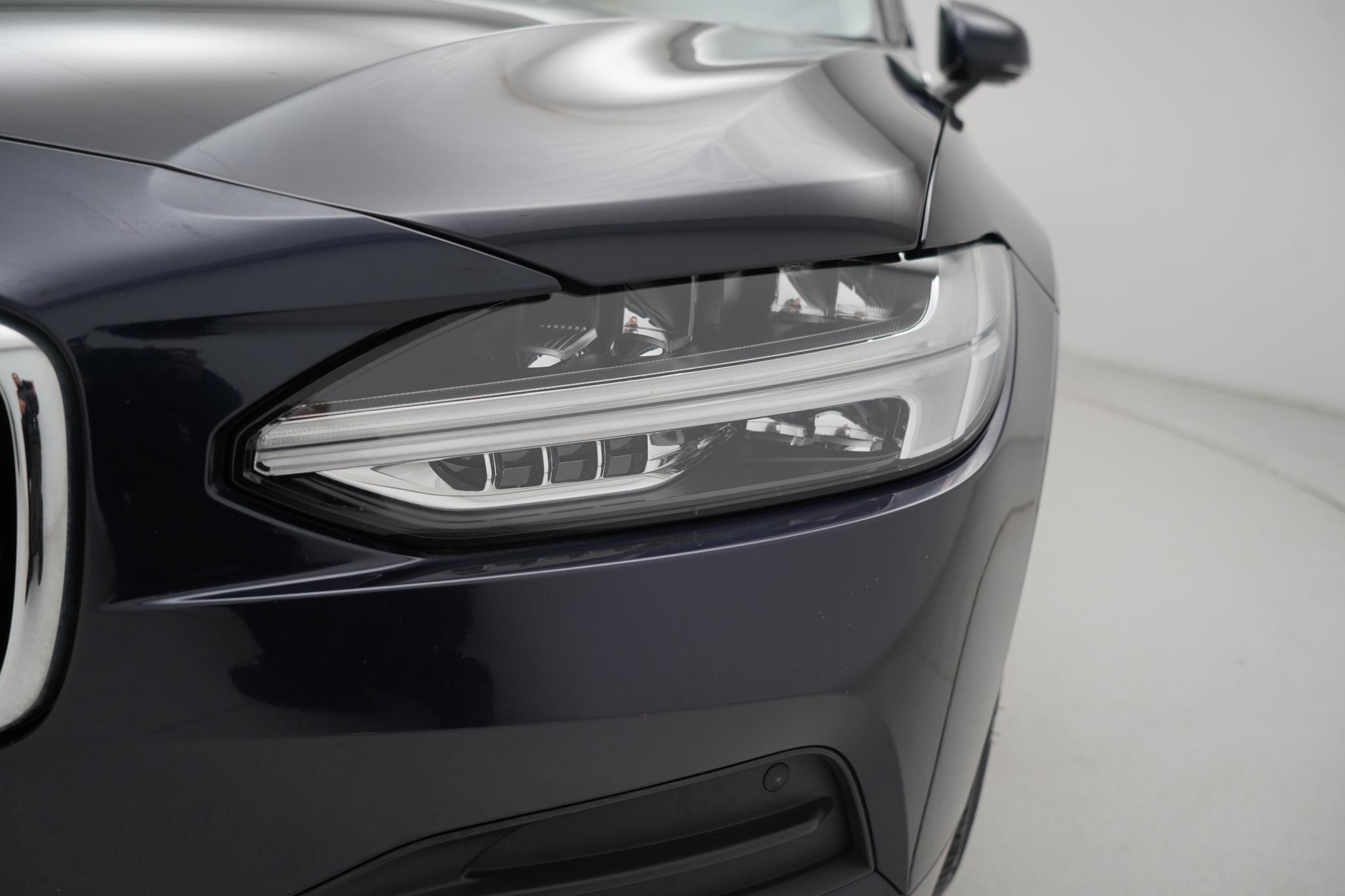 Volvo V90 2.0 D4 Momentum Estate 5dr Diesel Auto Euro 6 (s/s) (190 ps)