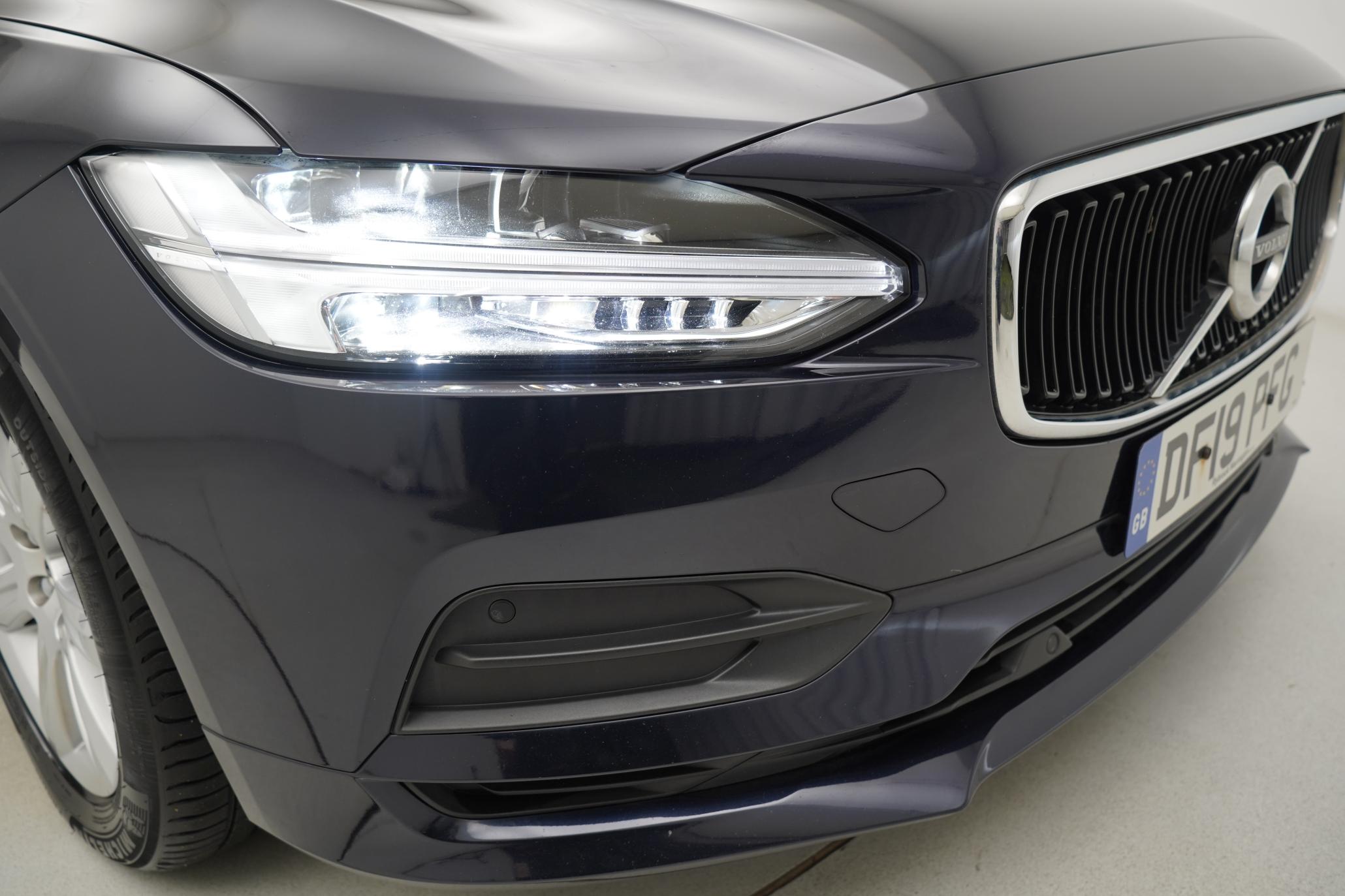 Volvo V90 2.0 D4 Momentum Estate 5dr Diesel Auto Euro 6 (s/s) (190 ps)