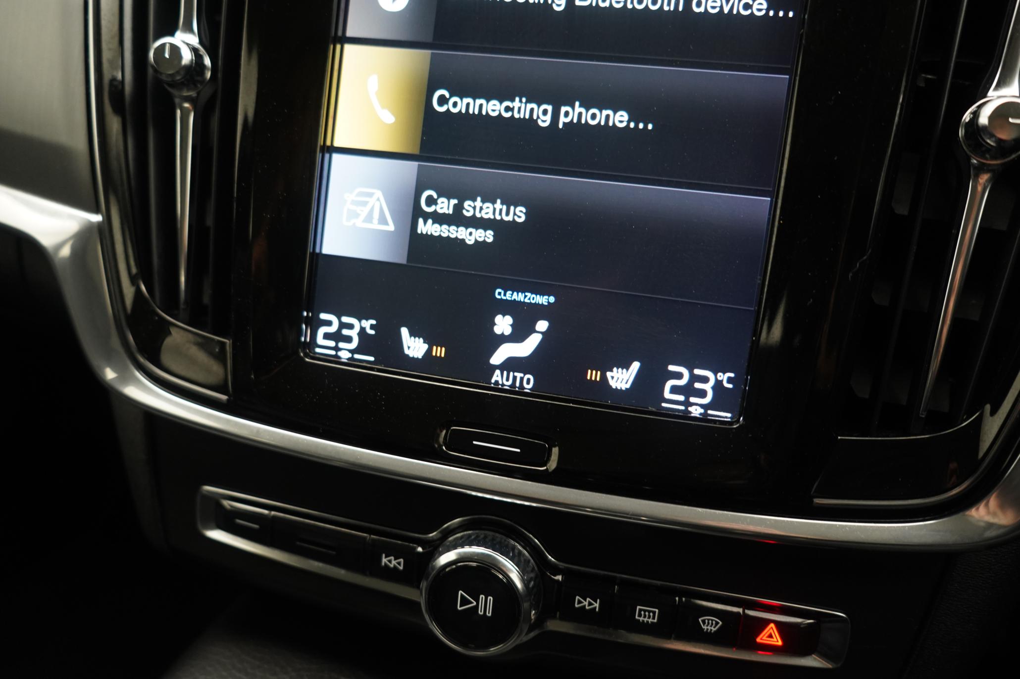 Volvo V90 2.0 D4 Momentum Estate 5dr Diesel Auto Euro 6 (s/s) (190 ps)