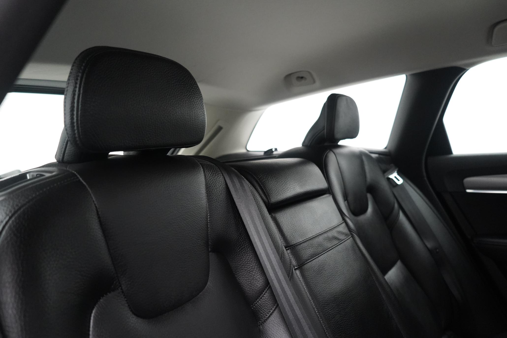 Volvo V90 2.0 D4 Momentum Estate 5dr Diesel Auto Euro 6 (s/s) (190 ps)