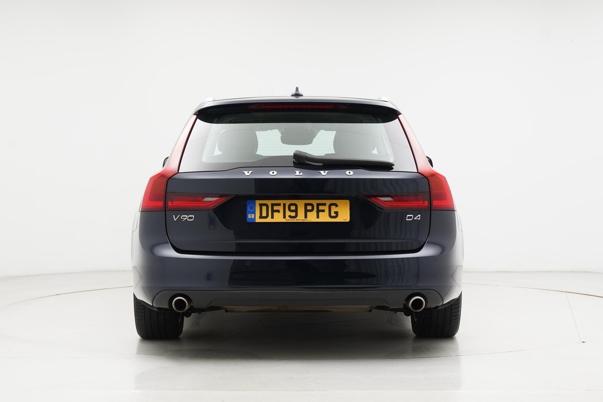 Volvo V90 2.0 D4 Momentum Estate 5dr Diesel Auto Euro 6 (s/s) (190 ps)