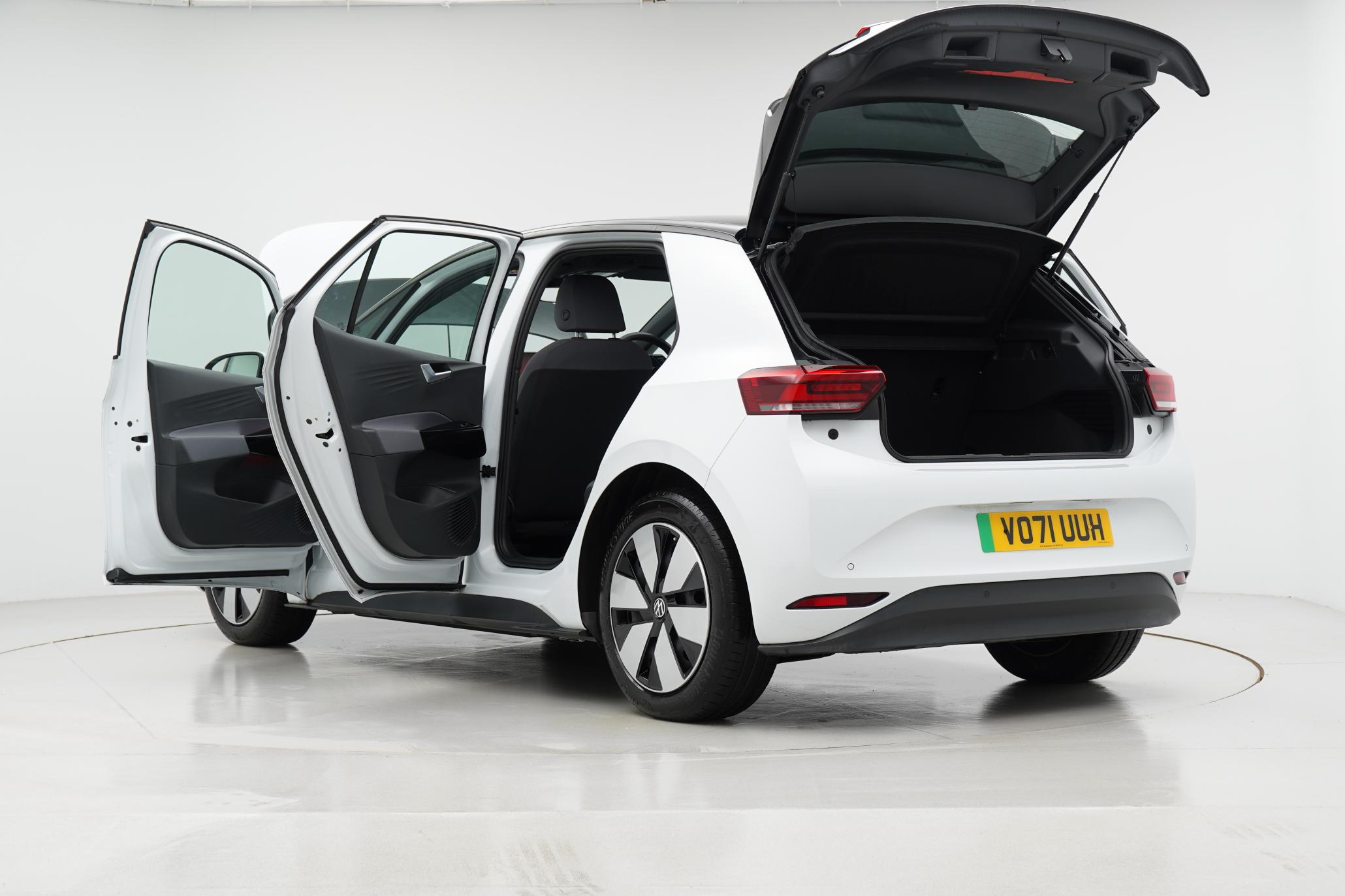 Volkswagen ID.3 Pro Performance 58kWh Life Hatchback 5dr Electric Auto (204 ps)