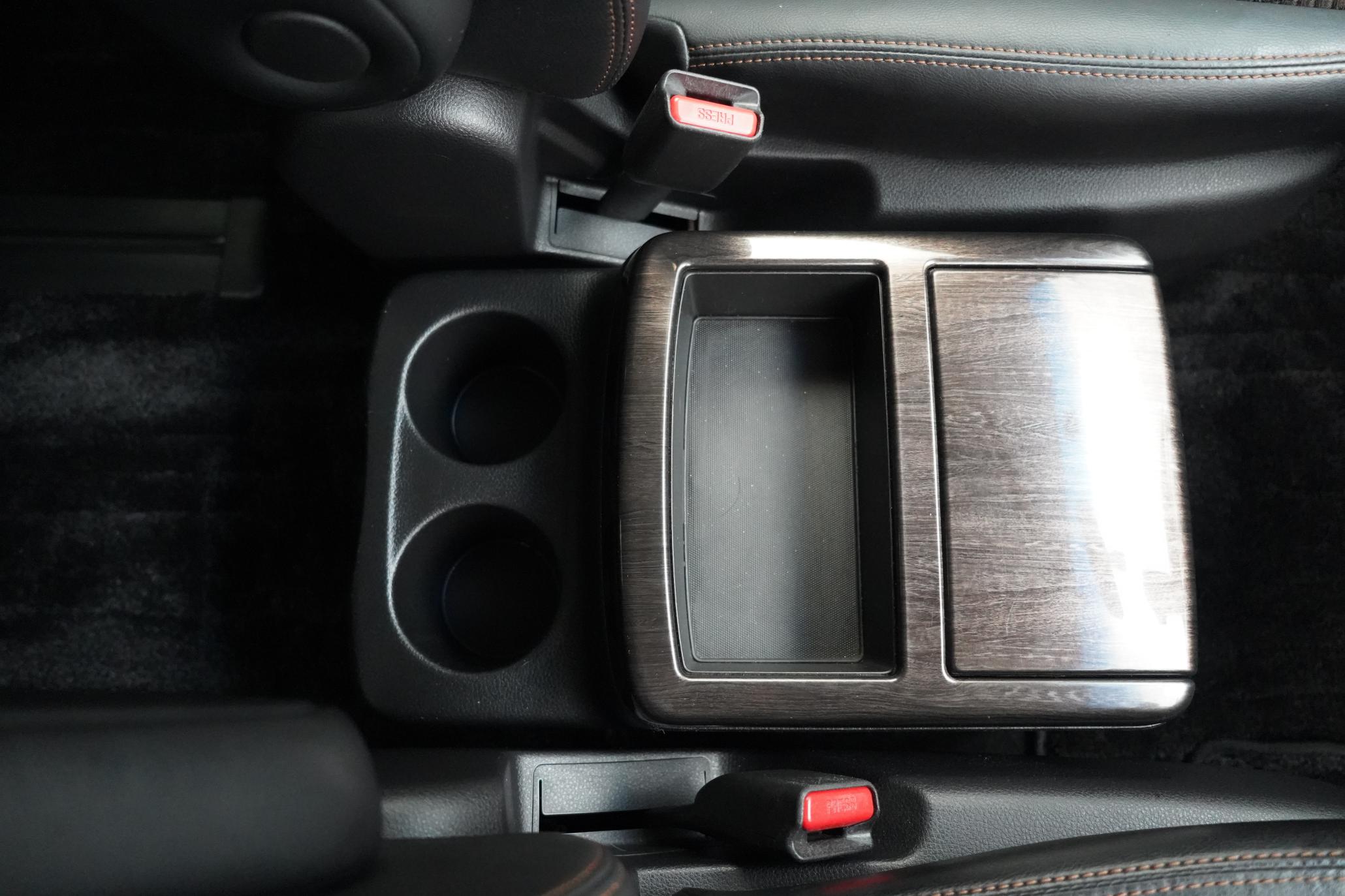 Nissan Elgrand HIGHWAY STAR