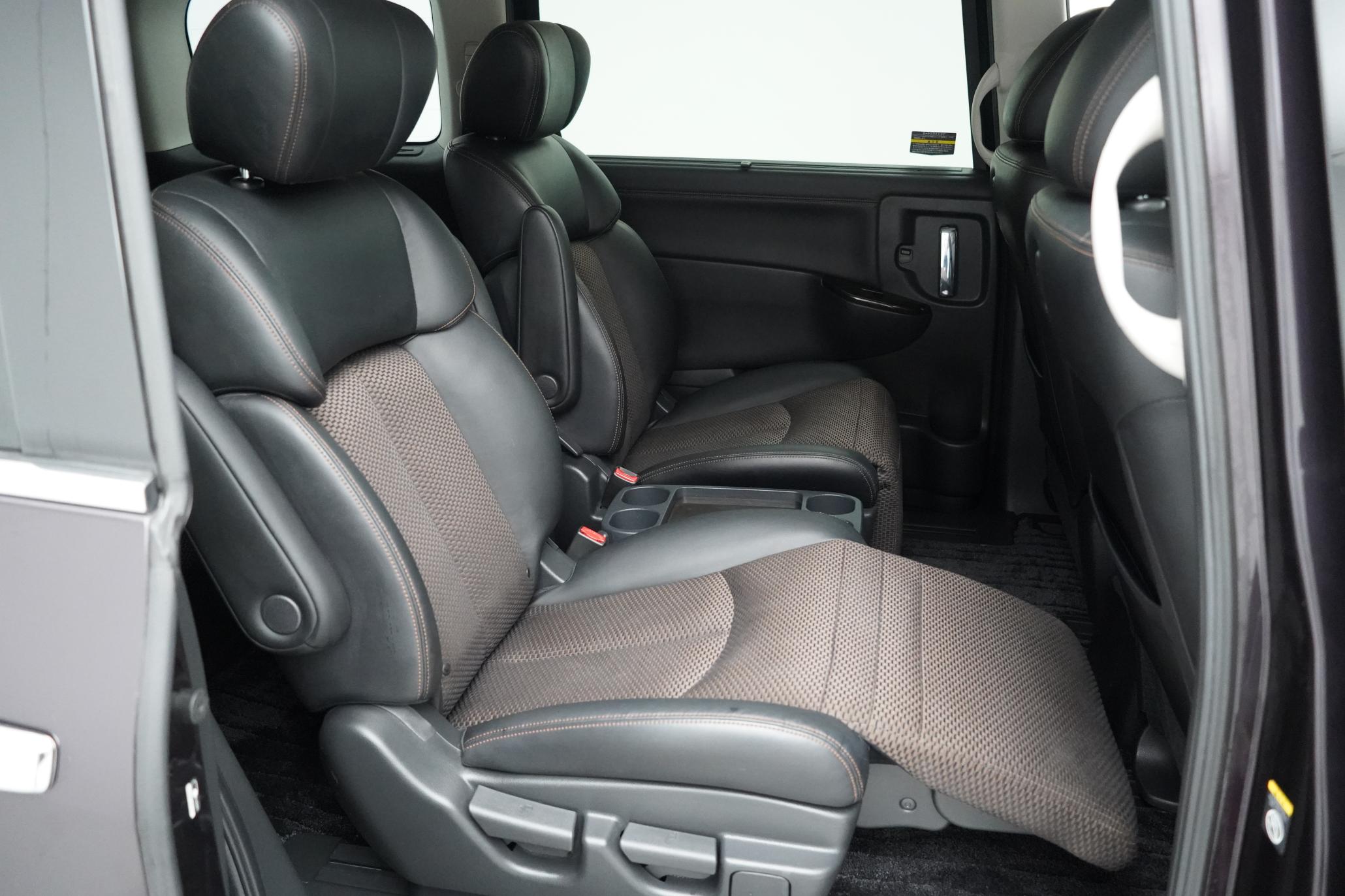 Nissan Elgrand HIGHWAY STAR