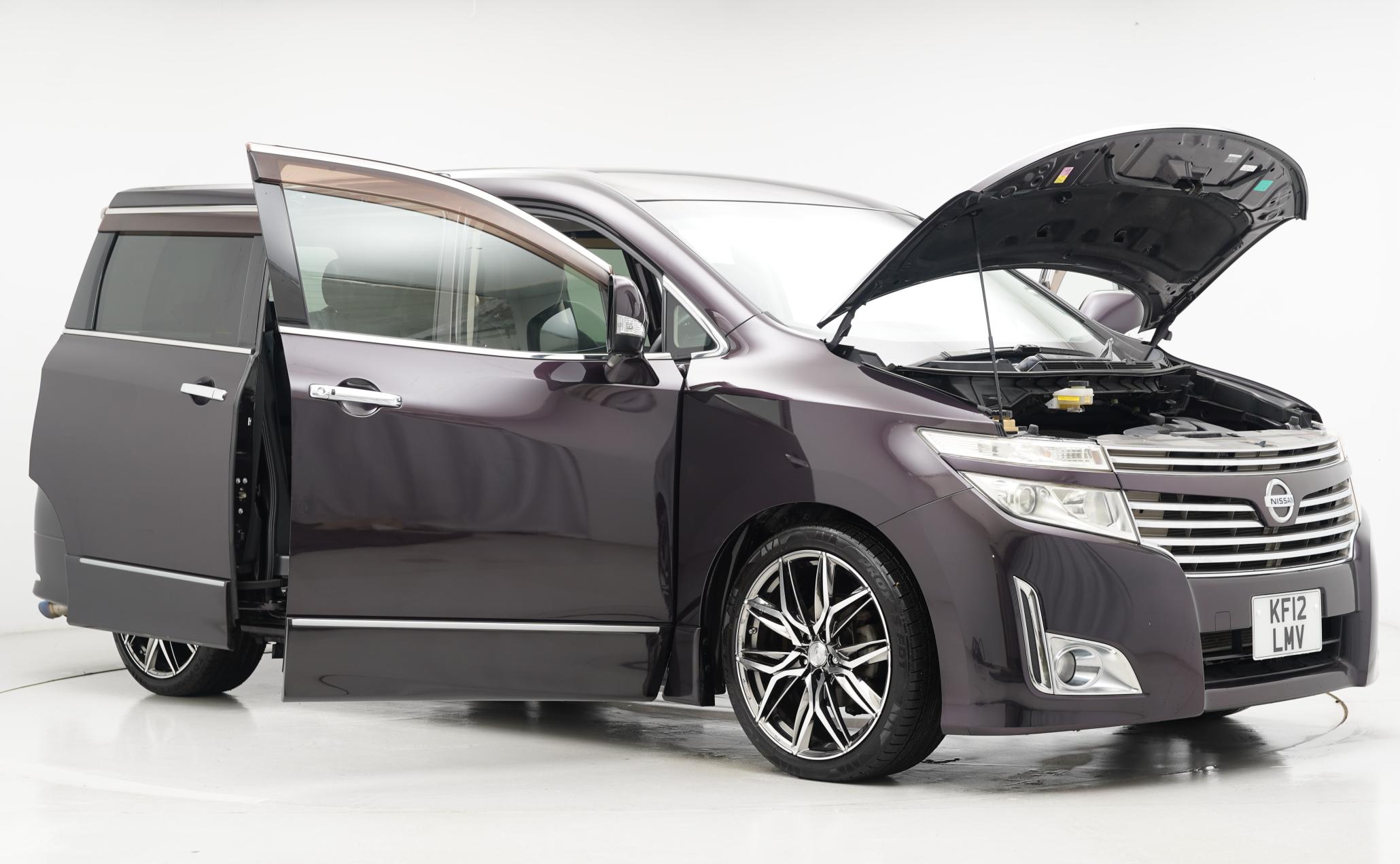 Nissan Elgrand HIGHWAY STAR