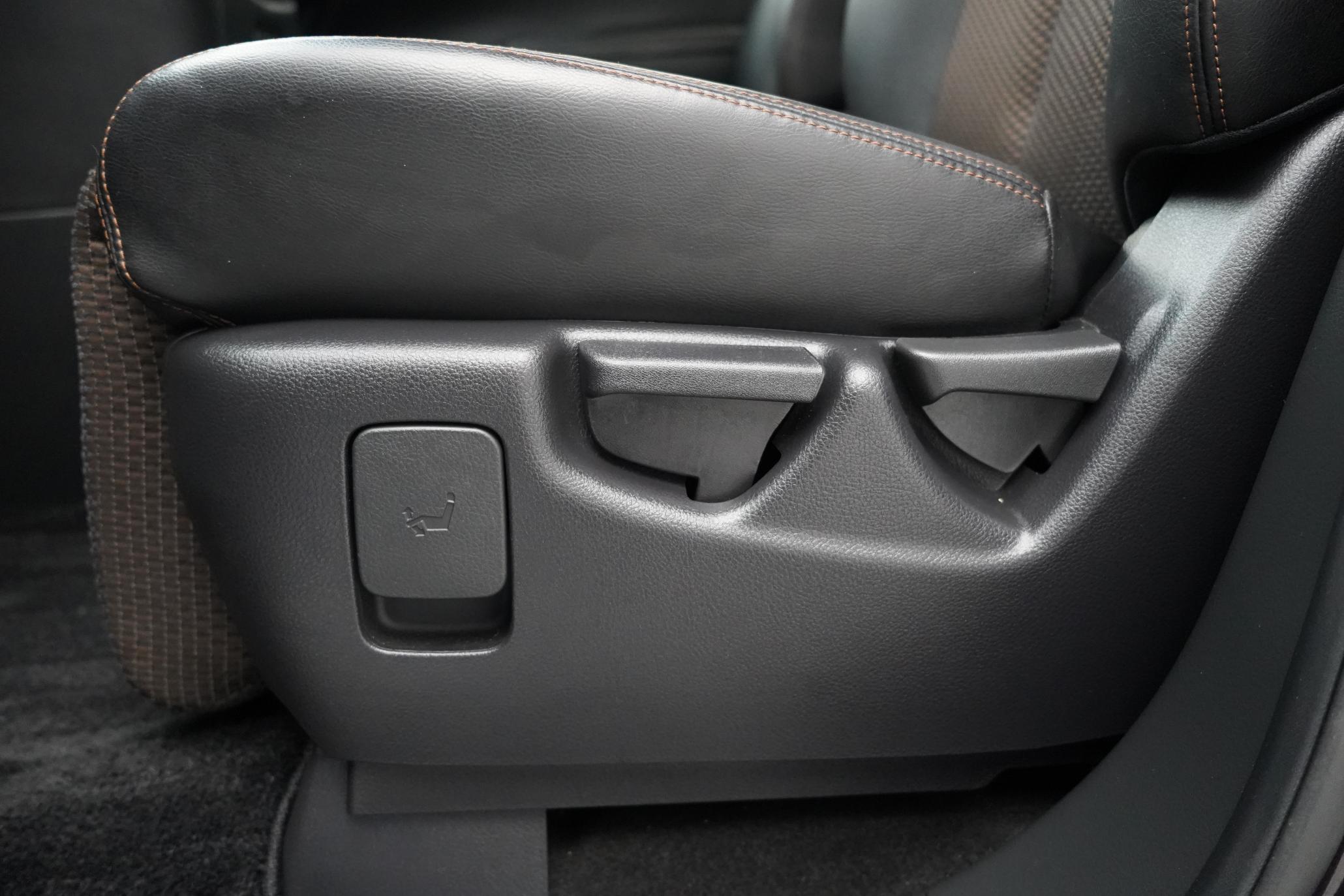 Nissan Elgrand HIGHWAY STAR