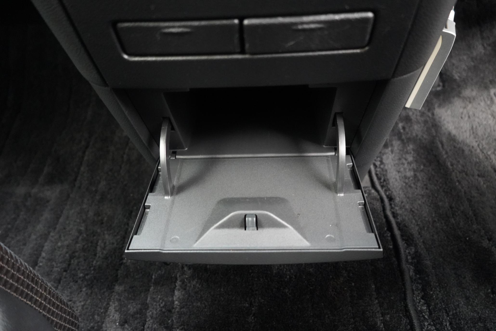 Nissan Elgrand HIGHWAY STAR