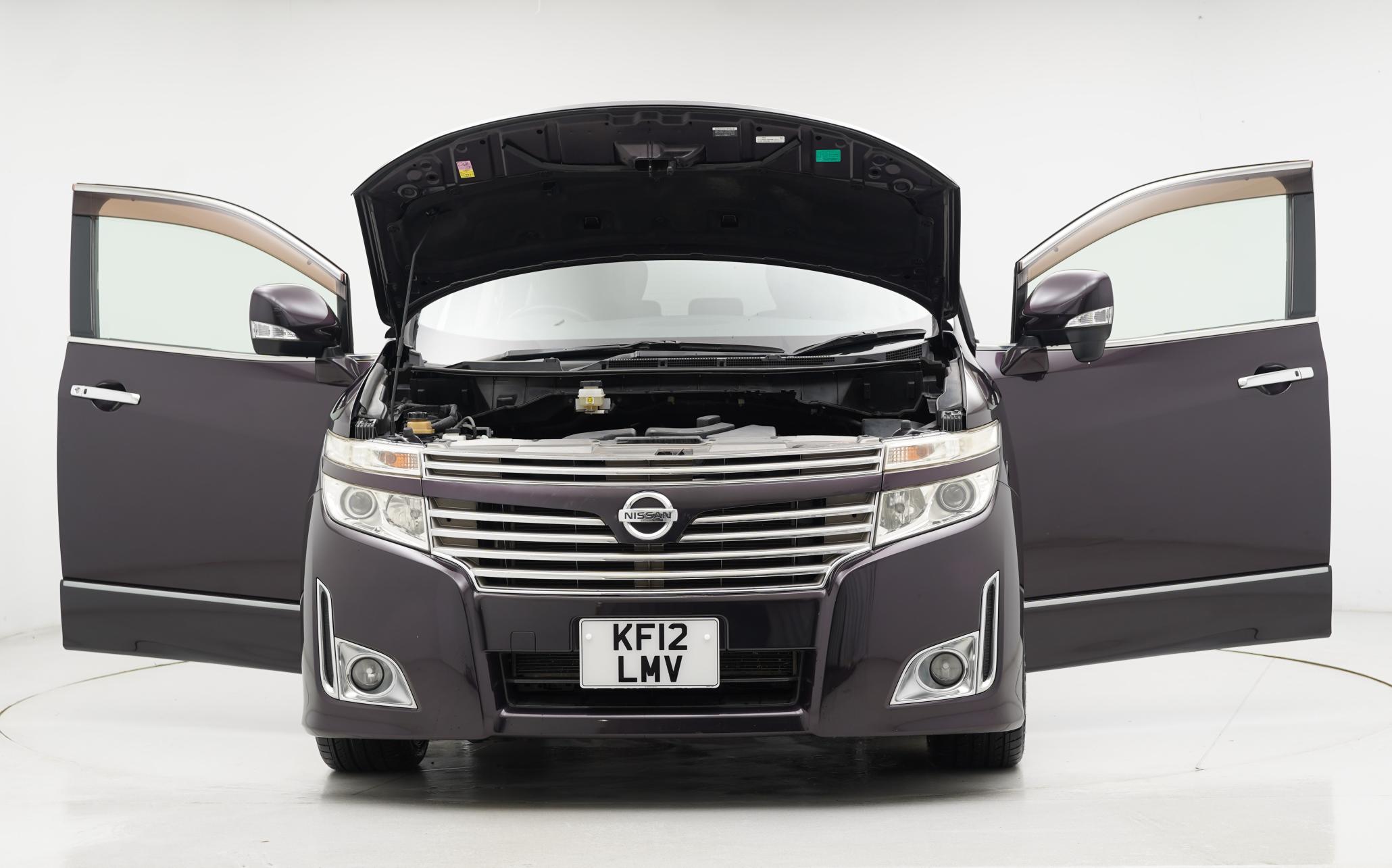 Nissan Elgrand HIGHWAY STAR