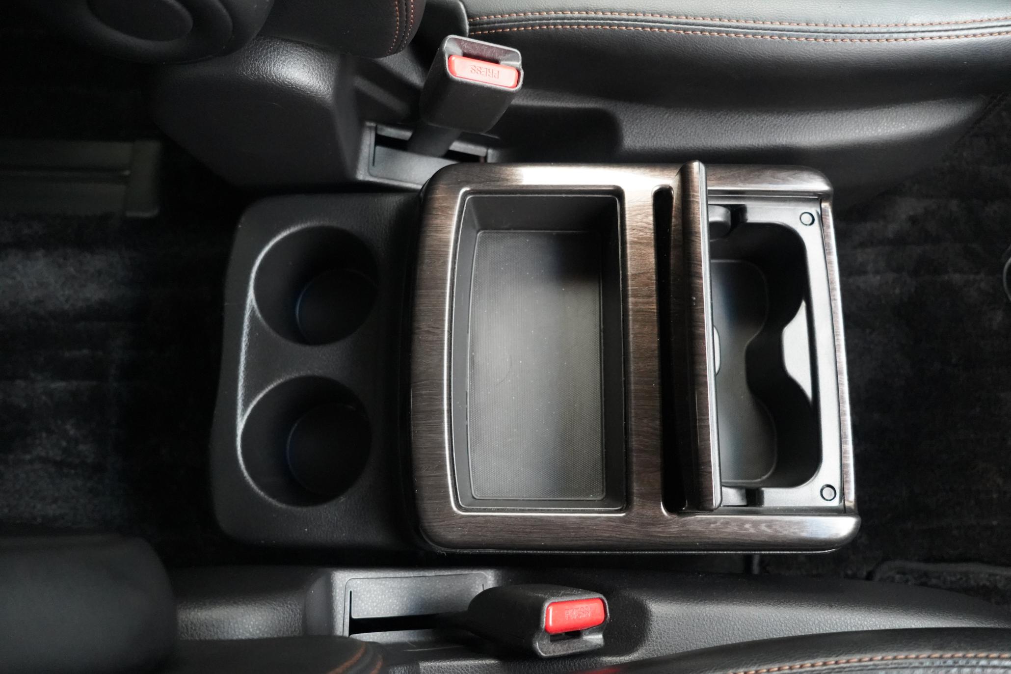 Nissan Elgrand HIGHWAY STAR